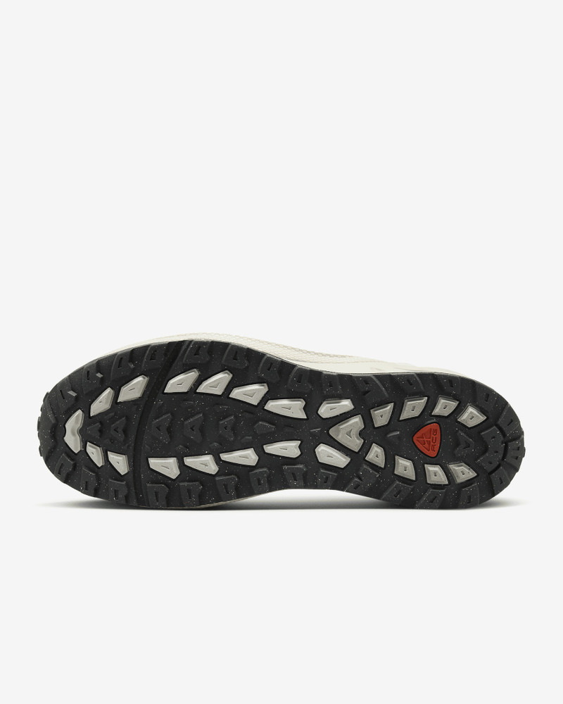 Nike Men's Nike ACG Air Exploraid Shoes outlook