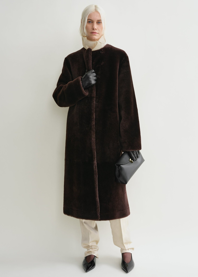Totême Soft shearling coat bark outlook