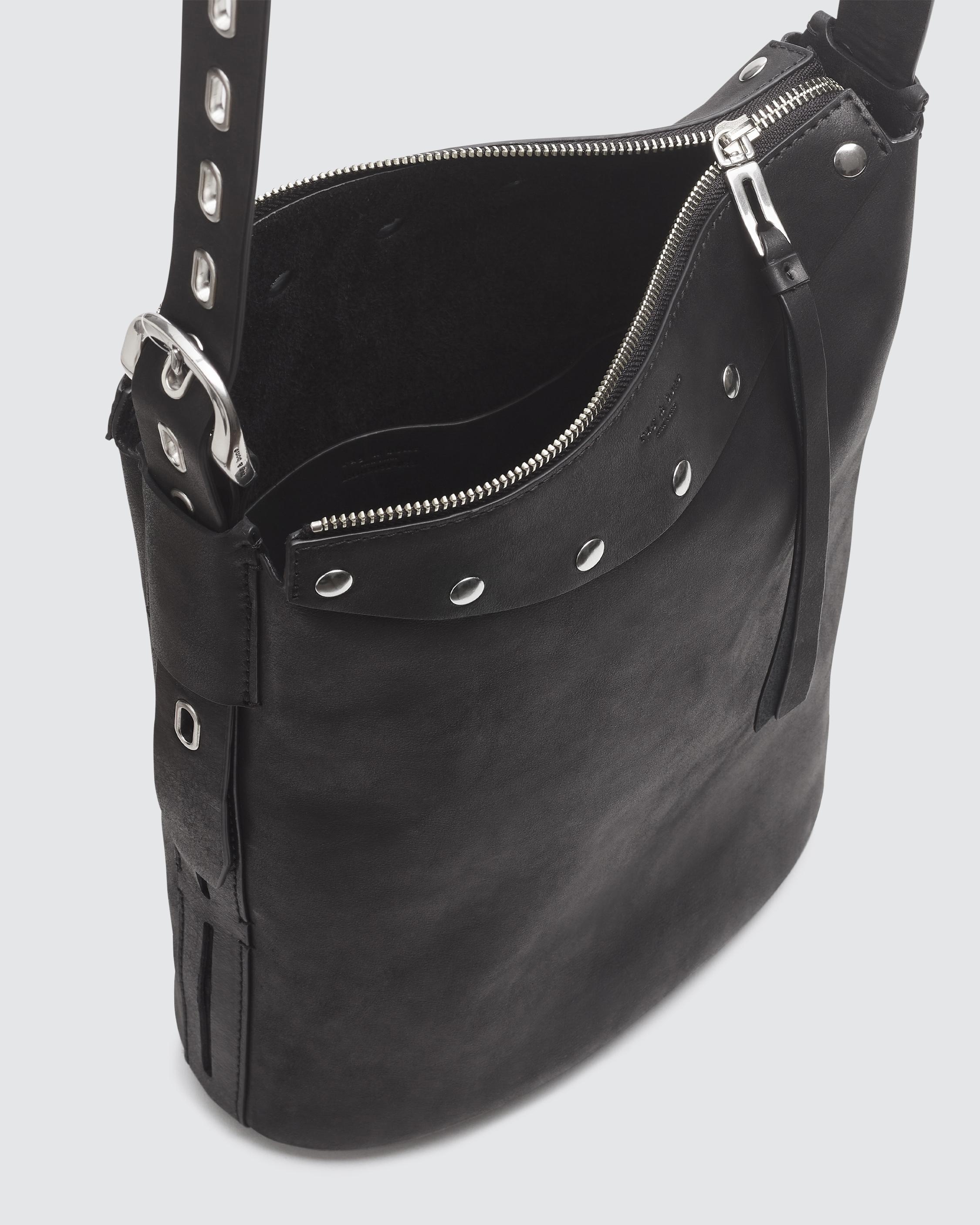 Belize Bucket Bag - Leather
Crossbody Bag - 4