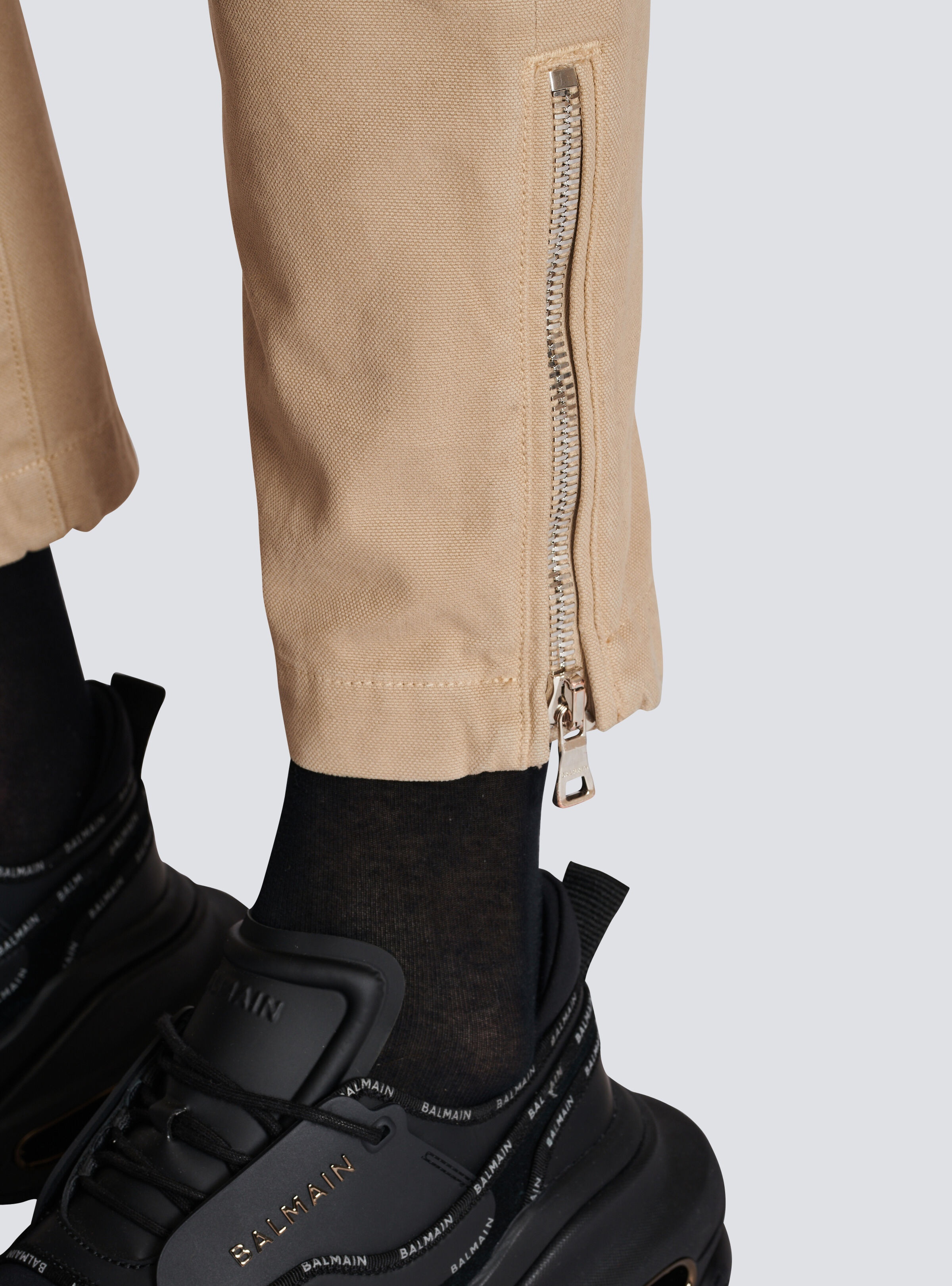 Cotton cargo trousers - 9