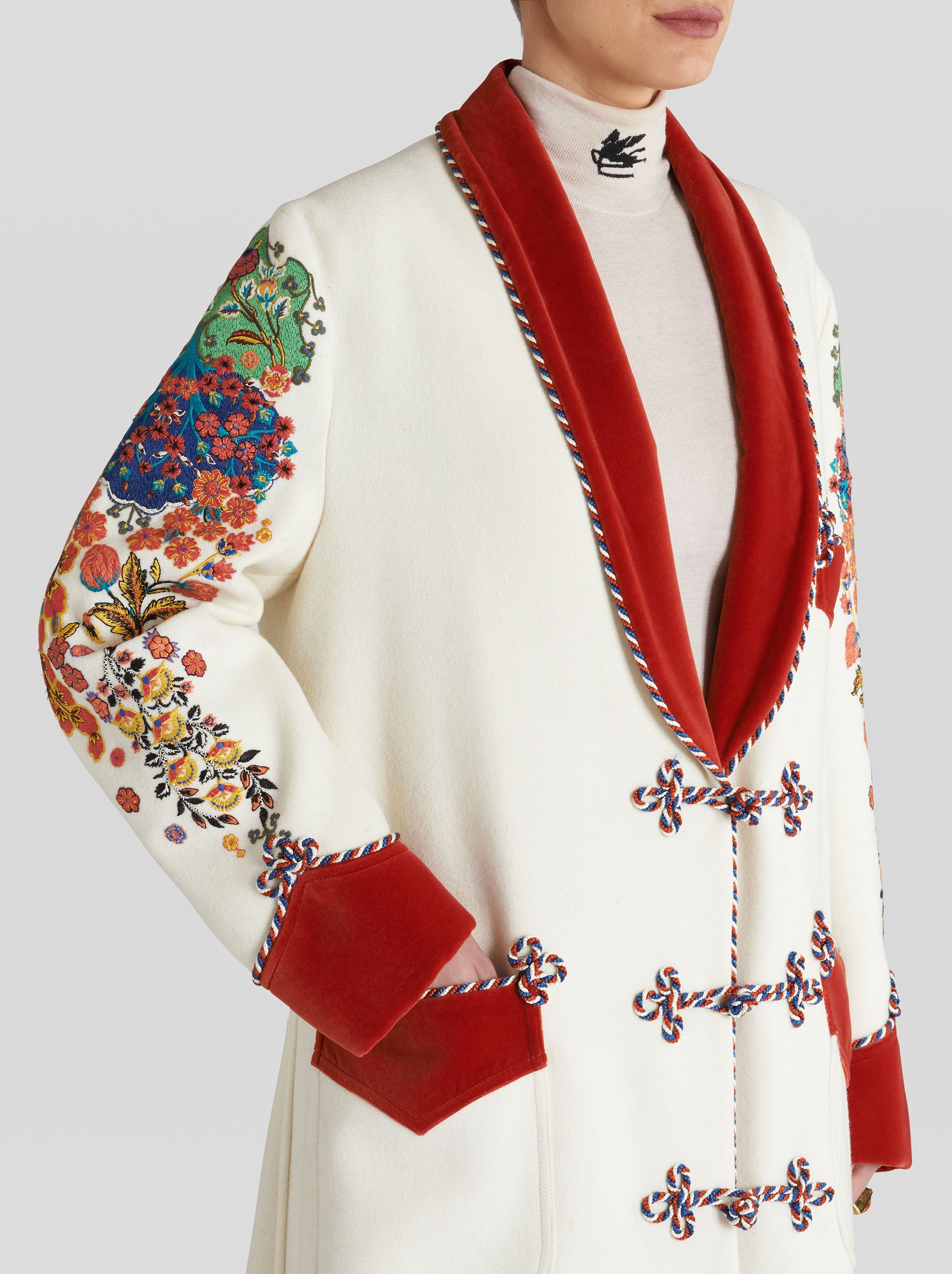 WOOL FABRIC COAT WITH EMBROIDERY - 2