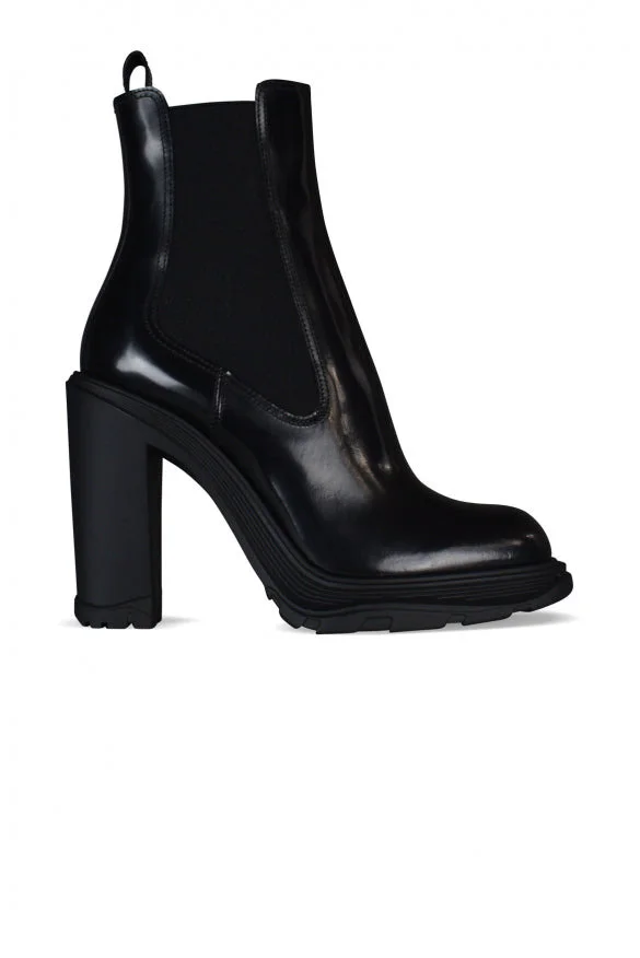 Alexander Mcqueen Women Tread Chelsea Boots - 1