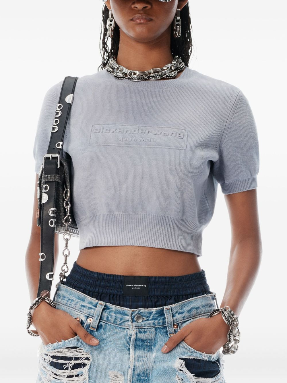 logo-embossed cropped knit top - 4