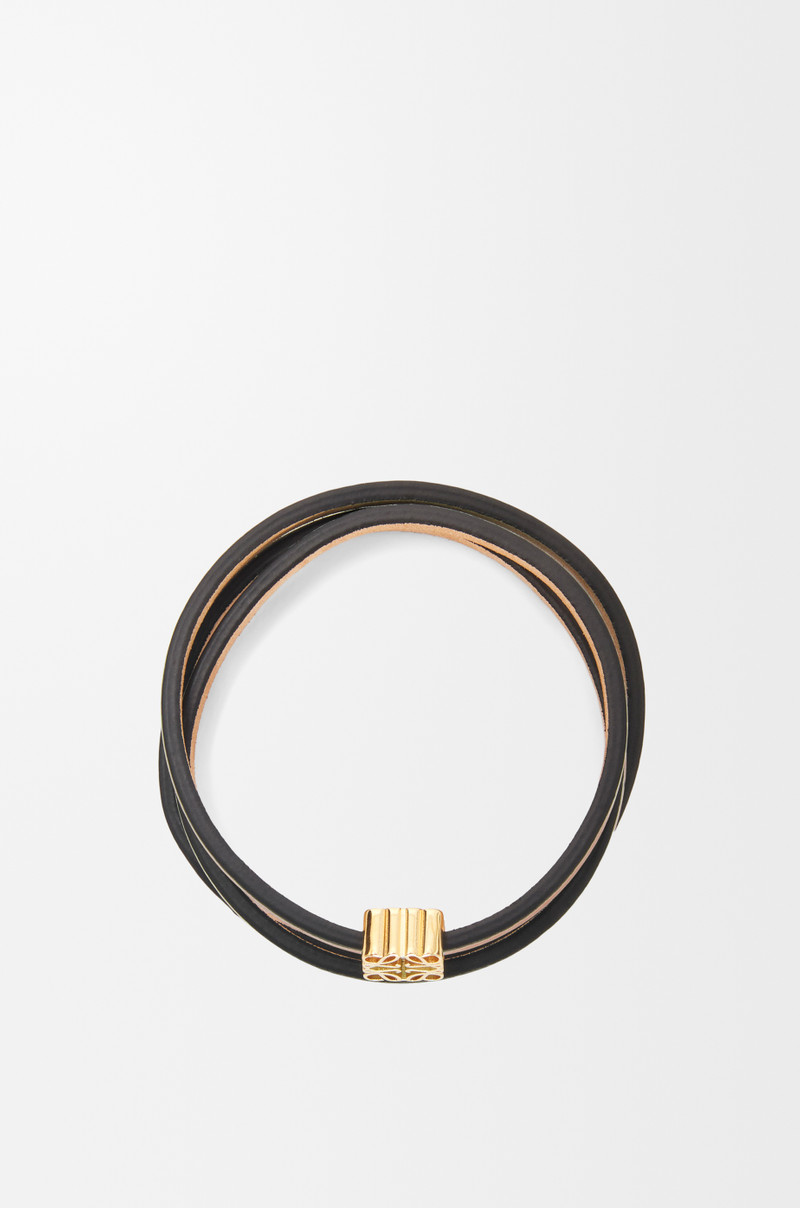 Loewe Twist bangle in calfskin outlook