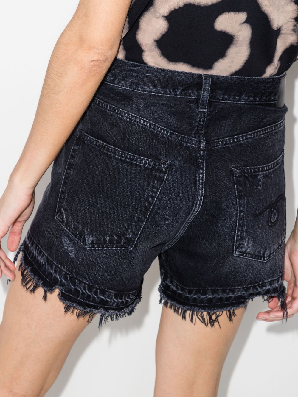crossover-waist raw-hem shorts - 3