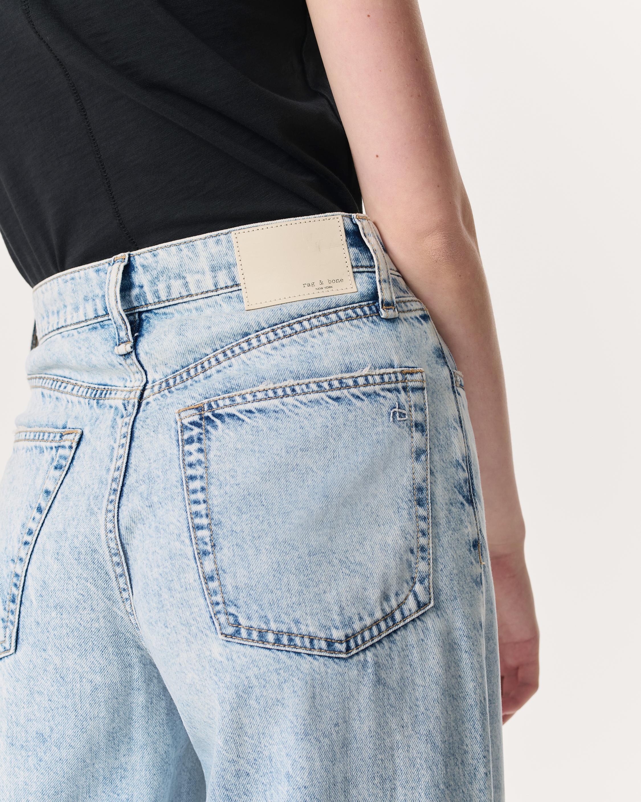 Featherweight Sofie Wide-Leg Jeans
Featherweight Denim - 4