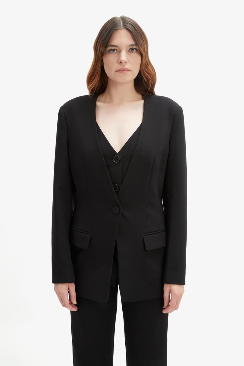 BARDOT Ellera Fitted Blazer In Black outlook