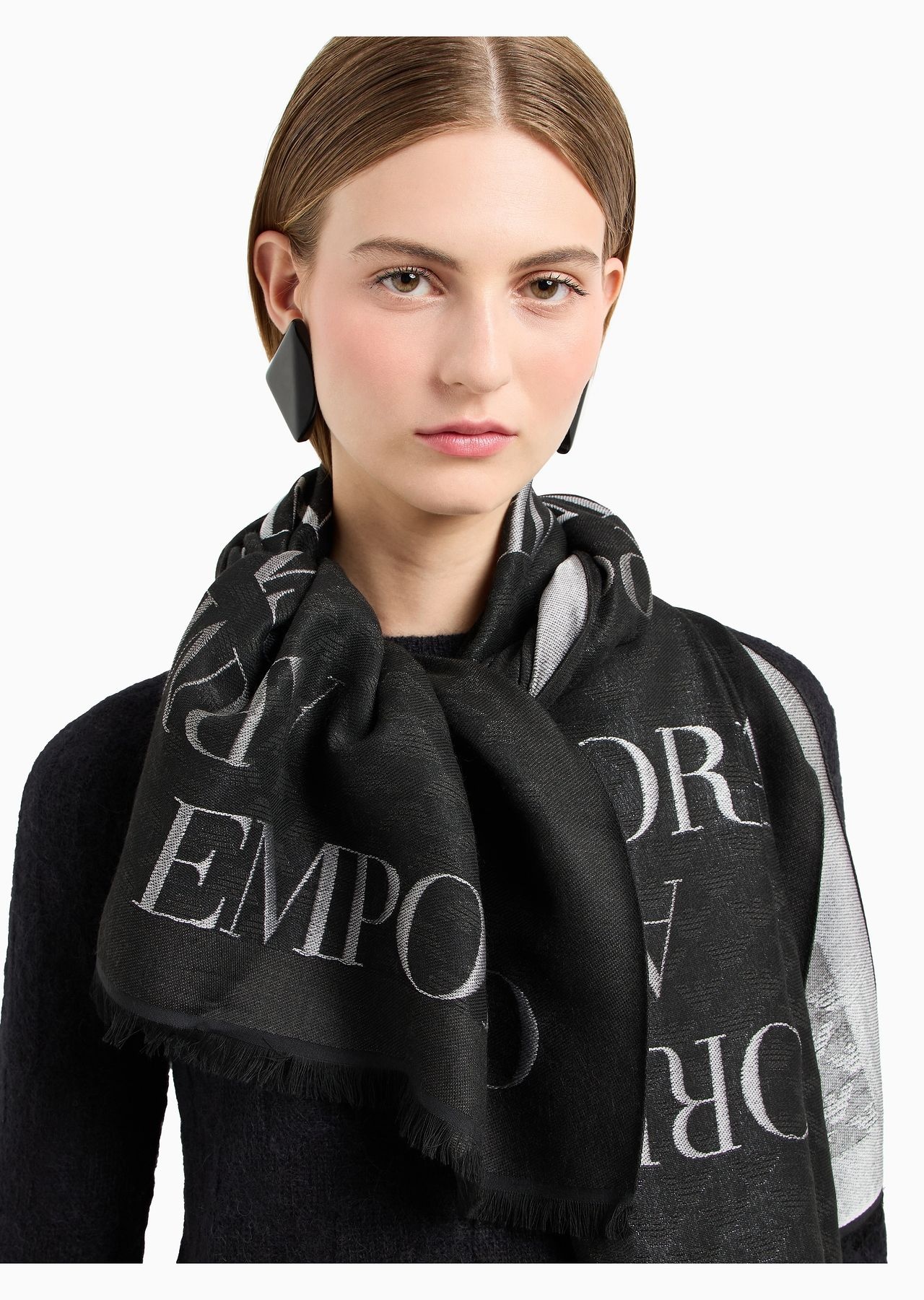 Double-sided jacquard viscose stole with all-over logo - 3