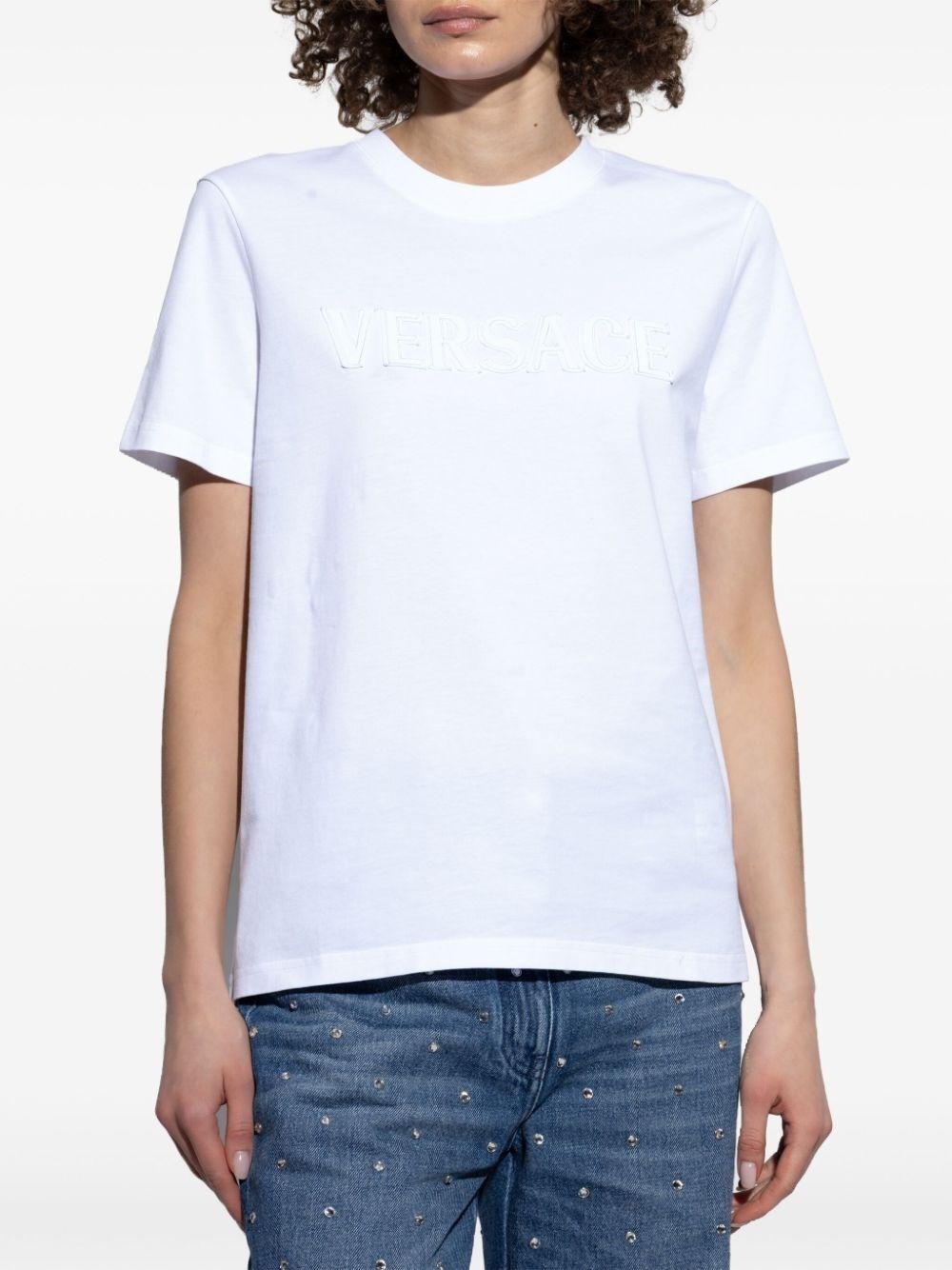 【関税＆送料込み】Versace Fringed Logo T-Shirt Clothing Fringed Embroidered Logo Slim-Fit T-Shirt | VERSACE