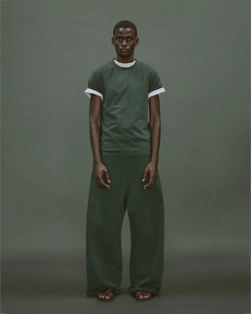 entire studios STANDARD TEE COLLEGE GREEN outlook