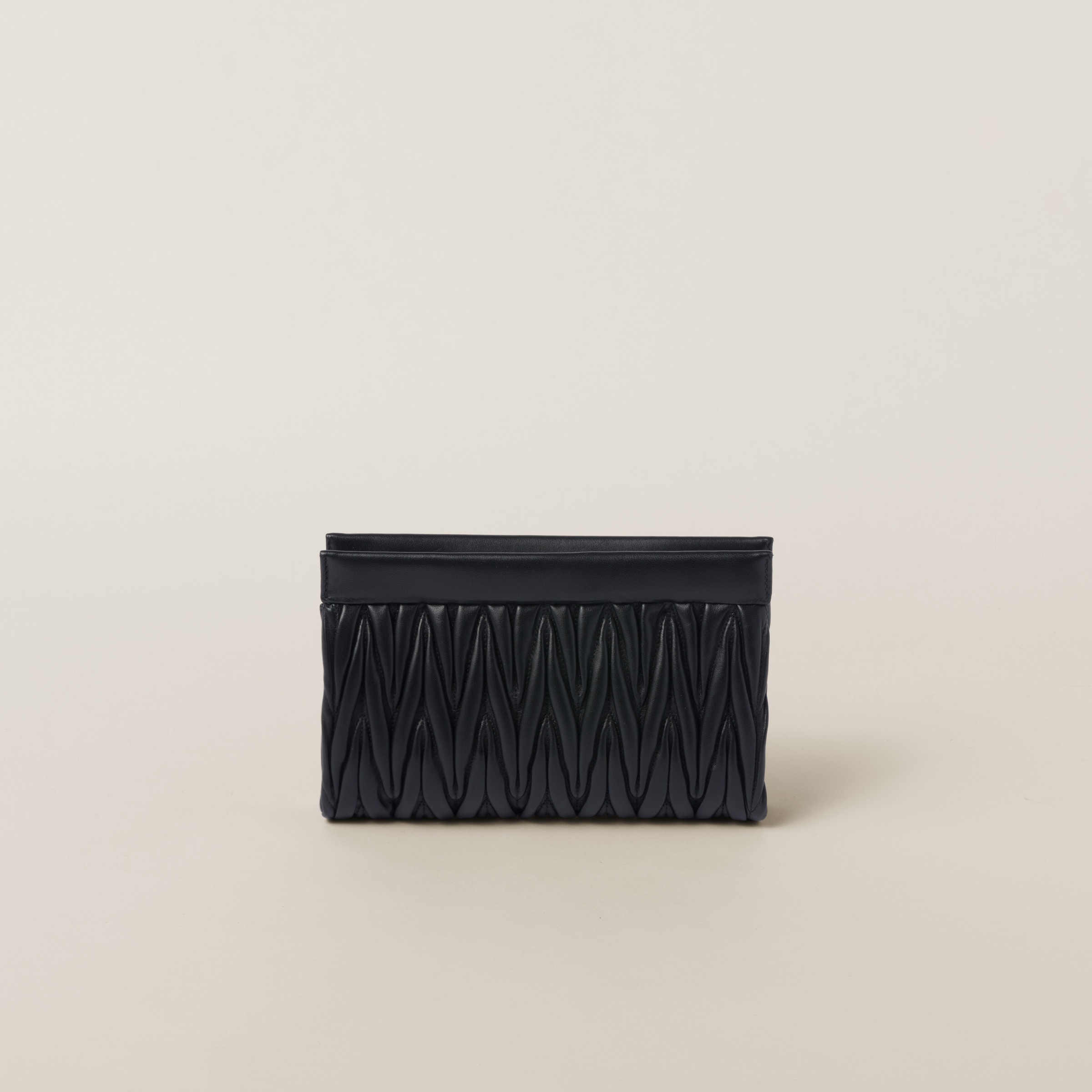 Matelassé nappa leather clutch - 4