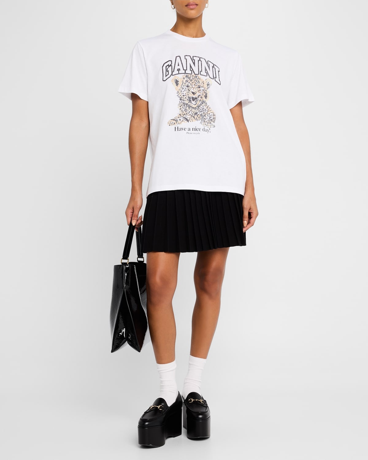 送料関税込 ◆GANNI◆ RELAXED FIT T-SHIRT WITH ANIMAL PRINT GANNI Relaxed Leopard Logo T-Shirt | neimanmarcus | REVERSIBLE