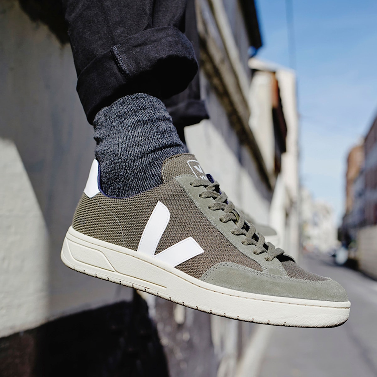 V-12 VEGAN B-MESH OLIVE WHITE - 4