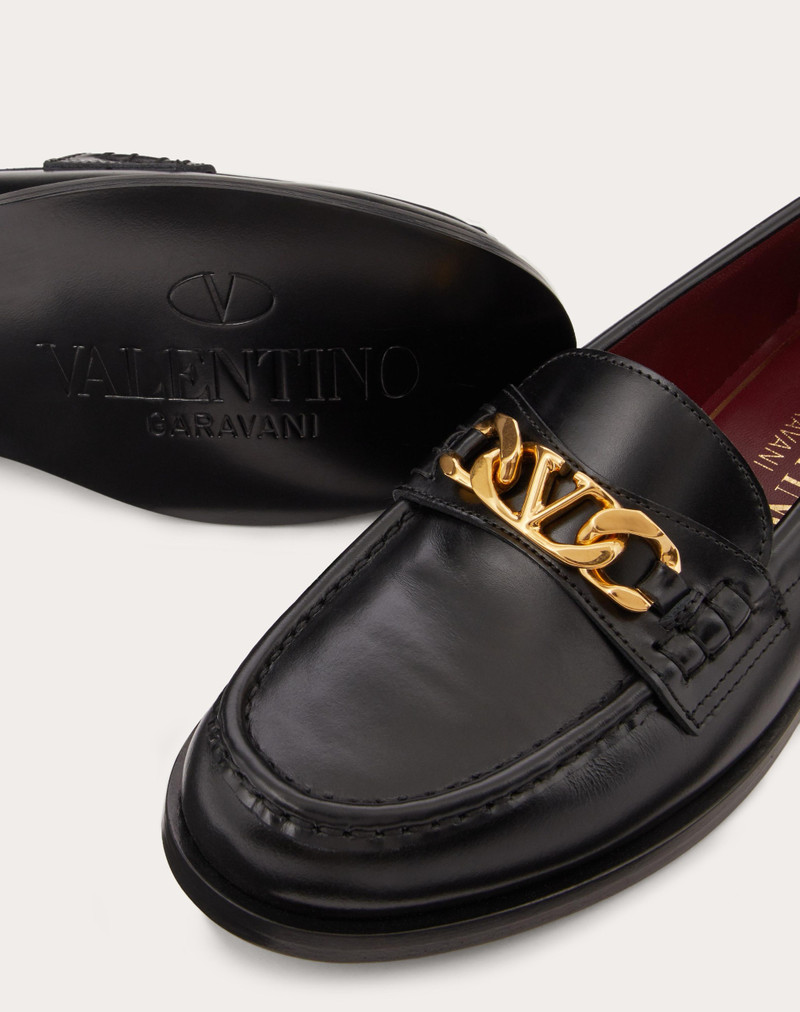 VLOGO CHAIN CALFSKIN LOAFER 5