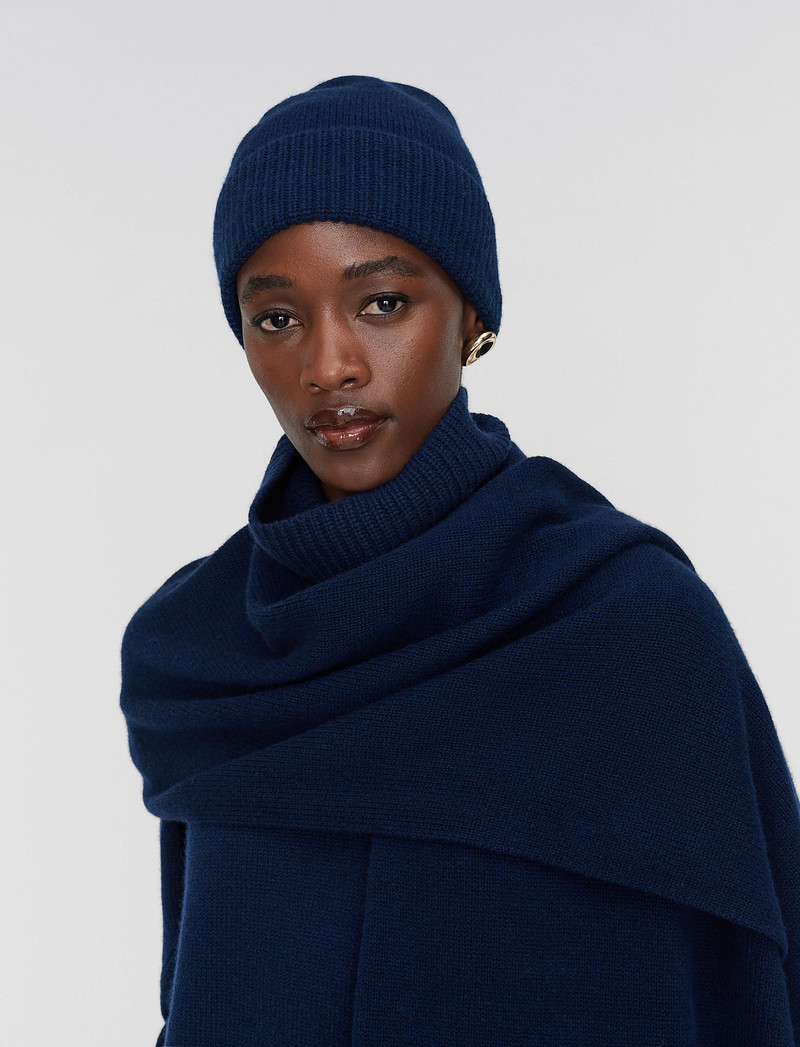 JOSEPH Chia Light Pure Cashmere Hat outlook
