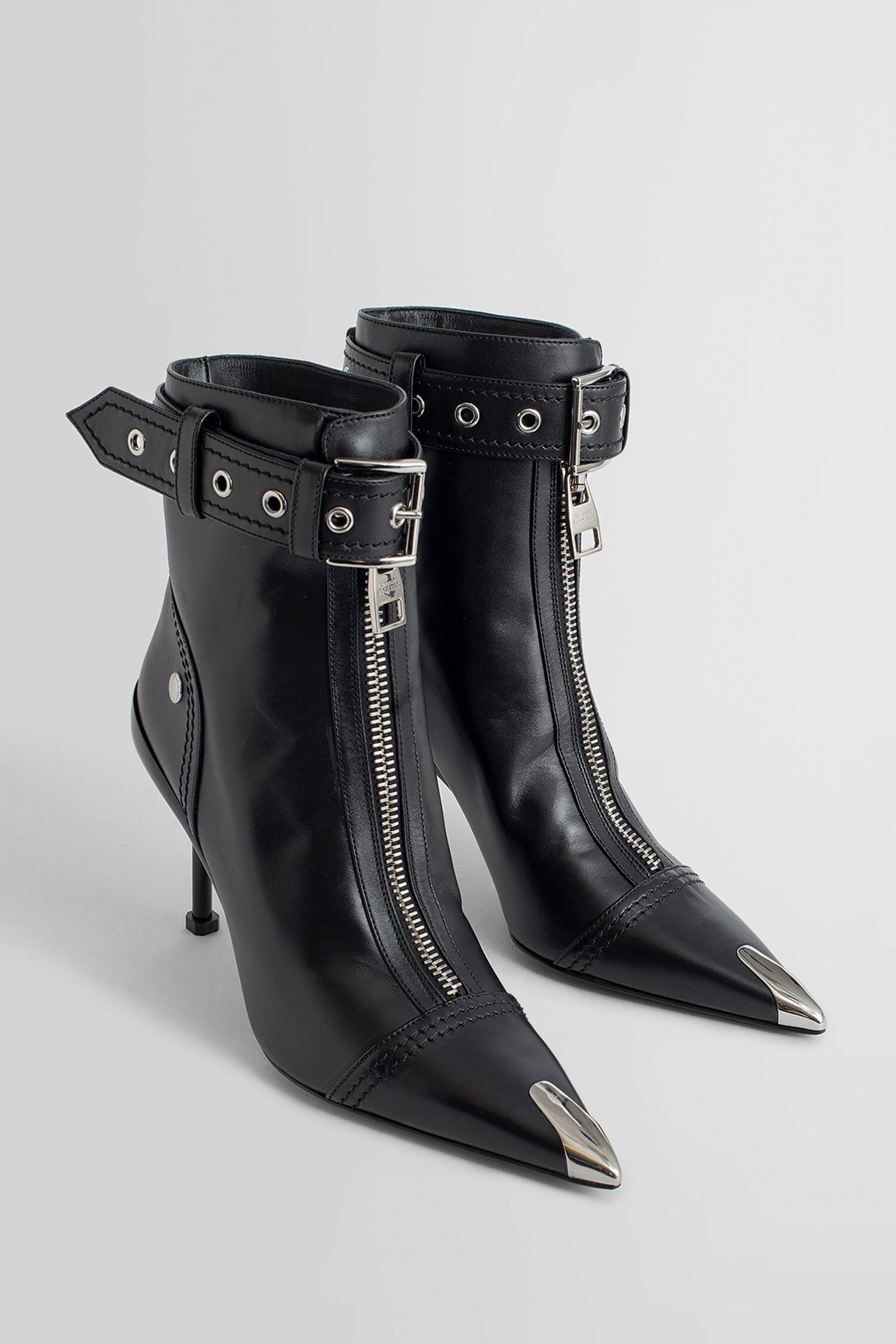 ALEXANDER MCQUEEN WOMAN BLACK BOOTS - 7