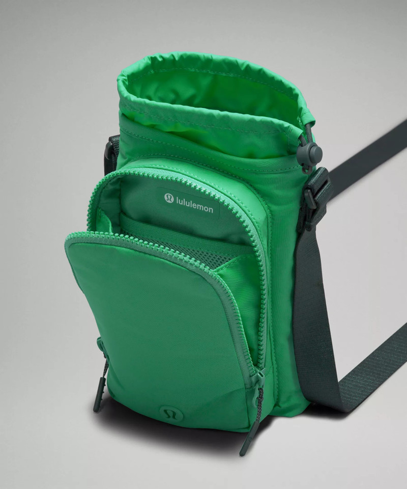 Water Bottle Crossbody with Front Pocket 2L 5