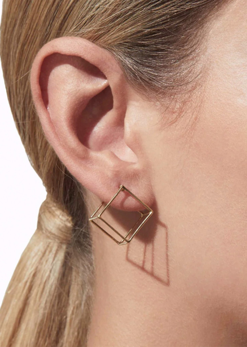 SHIHARA Square Earring outlook