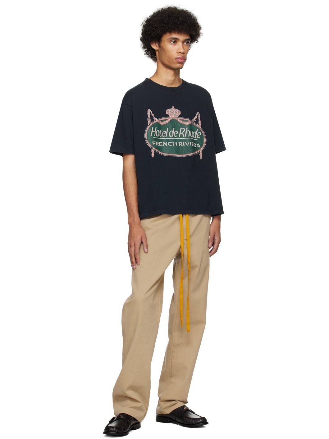 【関税込み】Rhude ブラック Riviera Tシャツ Black Riviera T-Shirt by Rhude on Sale