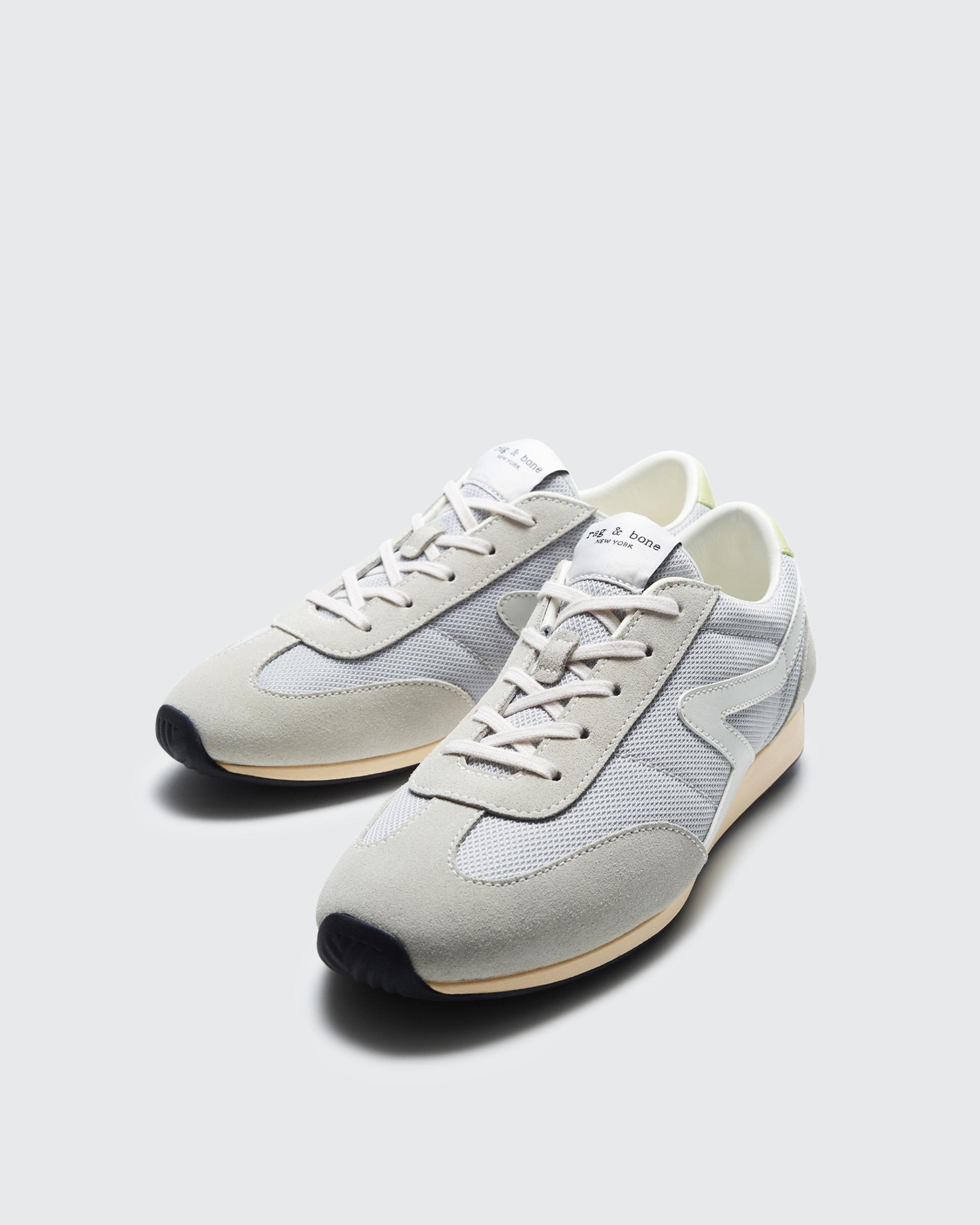 Retro Runner - Suede
Low Top Sneaker - 3