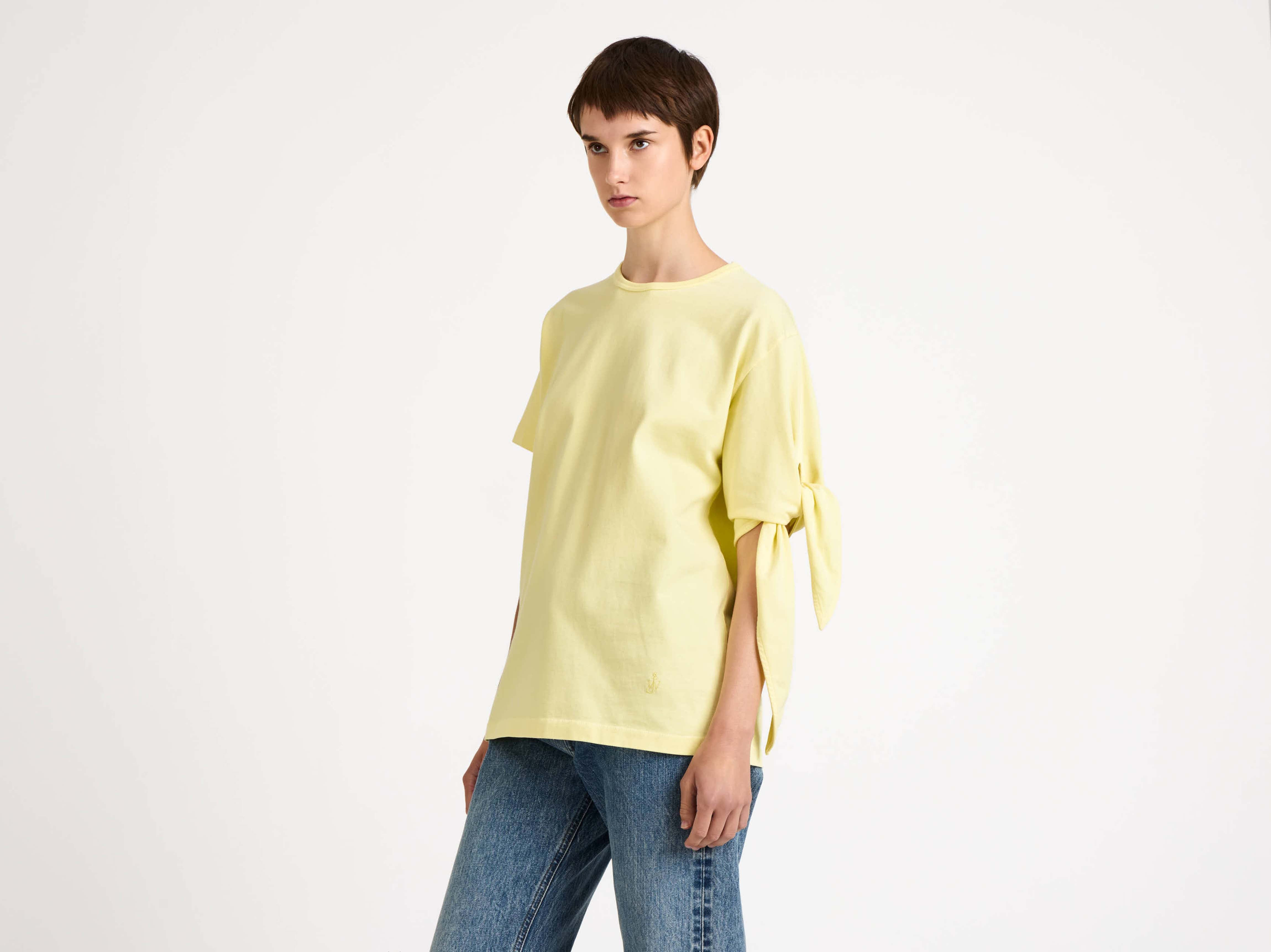 KNOTTED SLEEVE T-SHIRT IN YELLOW - 5