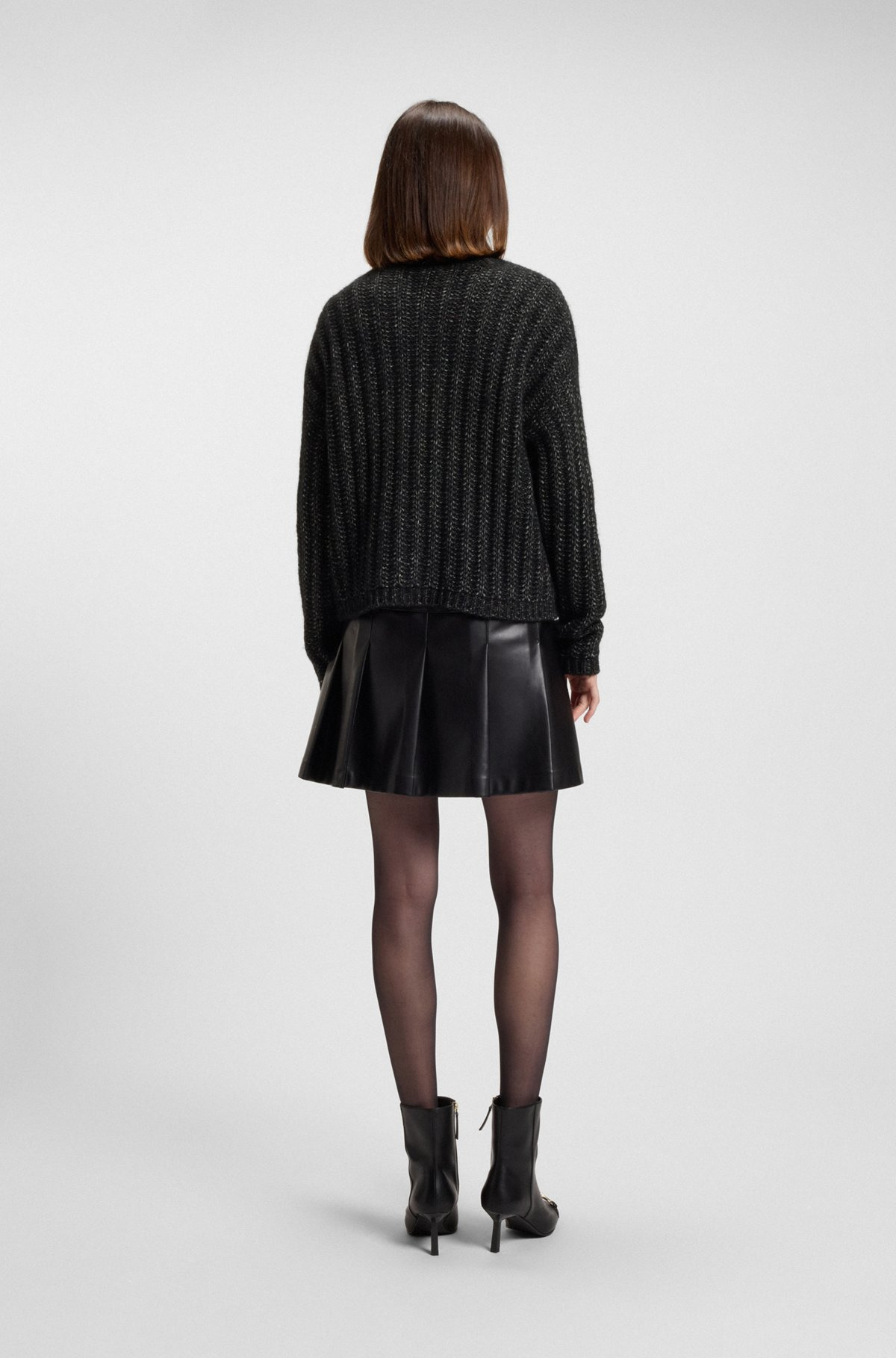 KNITTED SWEATER WITH RIBBED STRUCTURE - 4