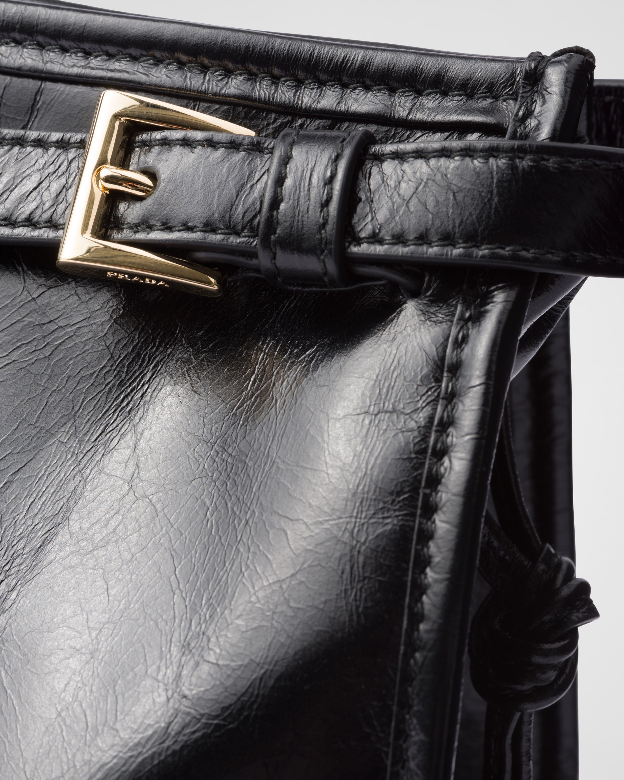 Large leather handbag - 6