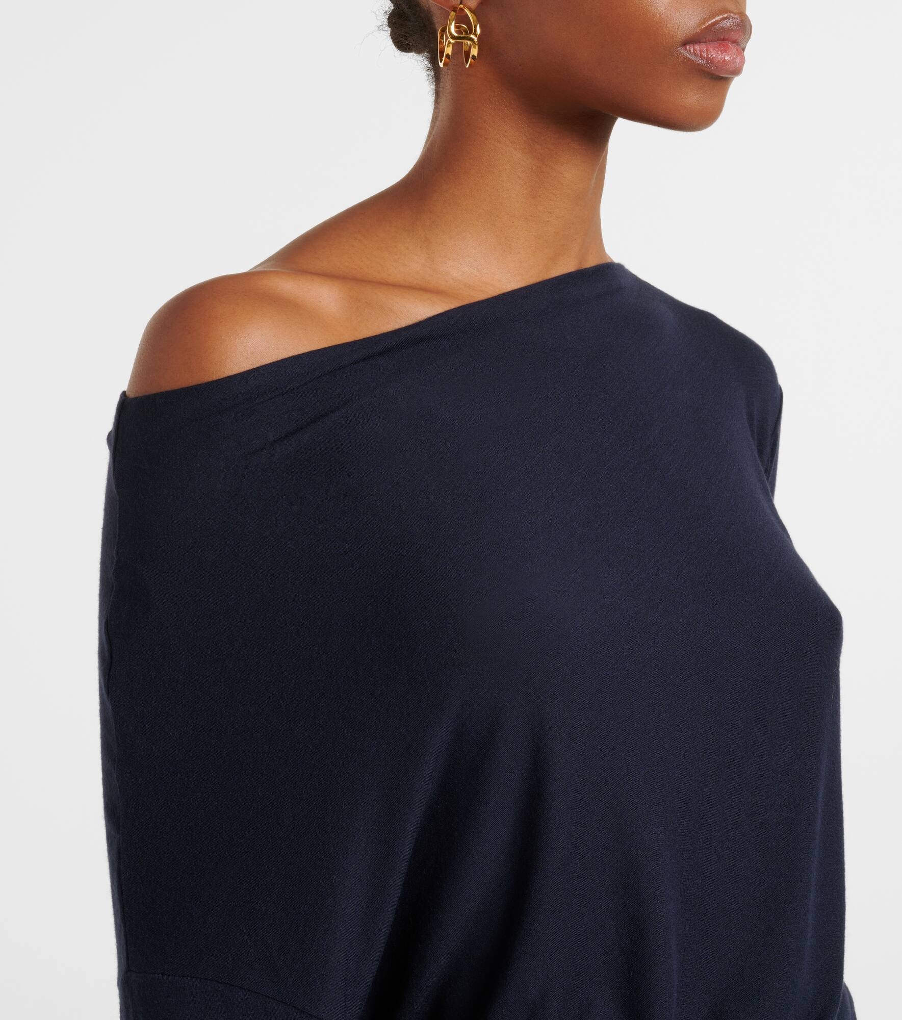Chic Comfort draped top - 4