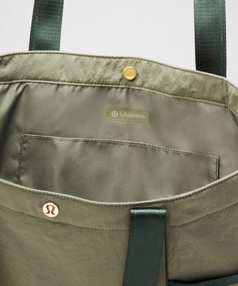 Daily Multi-Pocket Tote Bag 20L 4