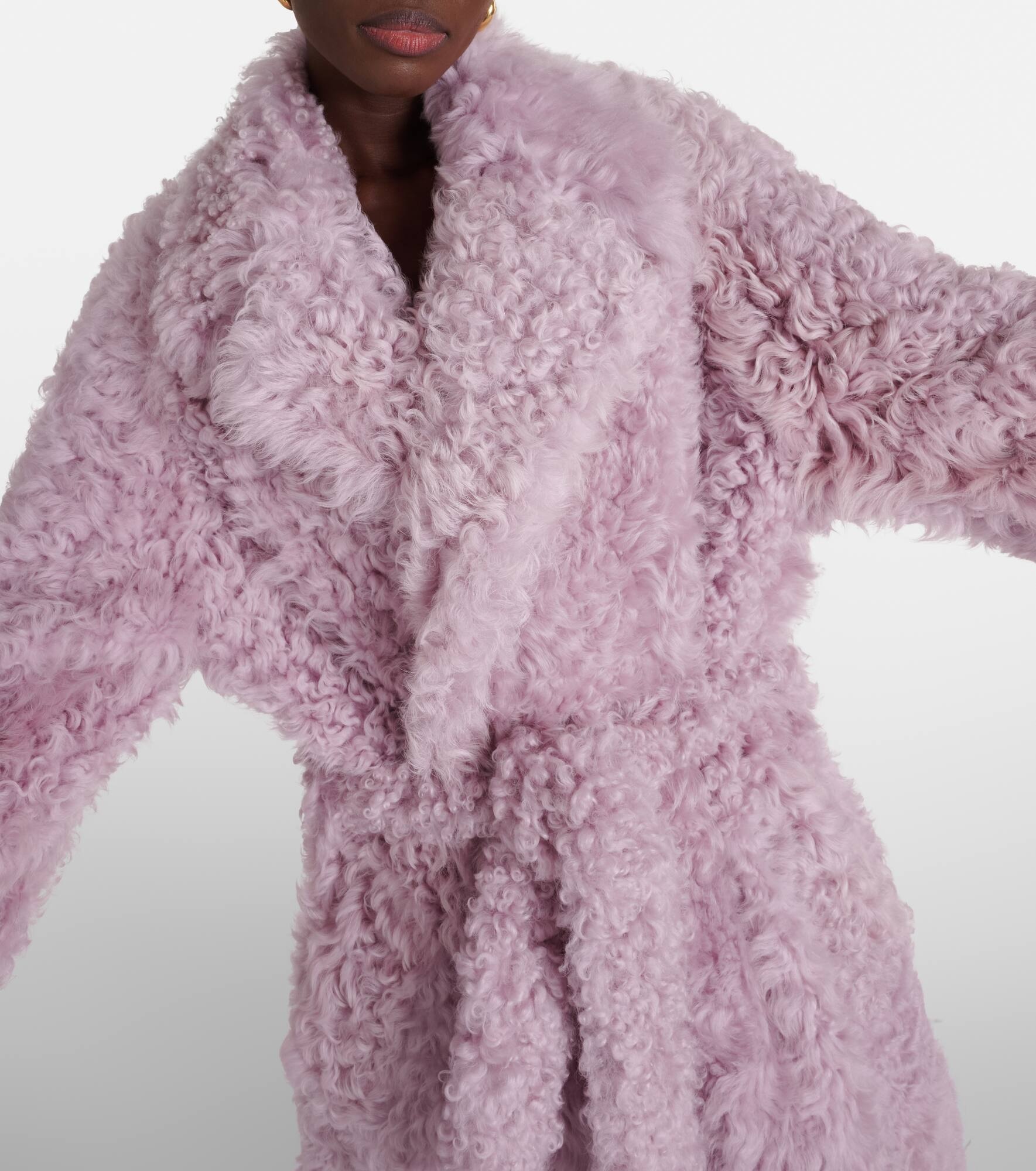 Oversized shearling wrap coat - 4