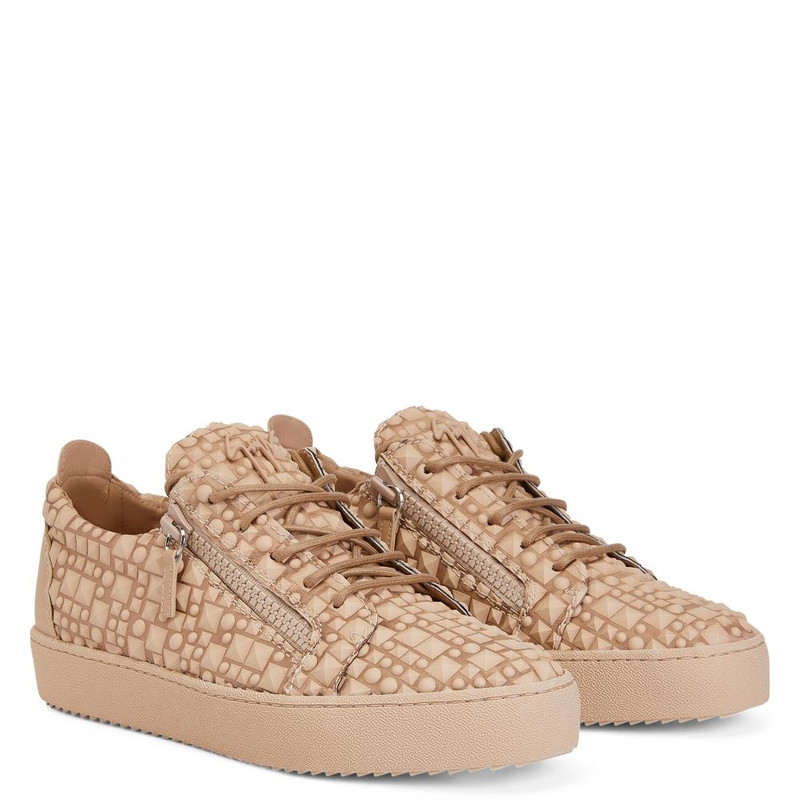 Giuseppe Zanotti Frankie outlook