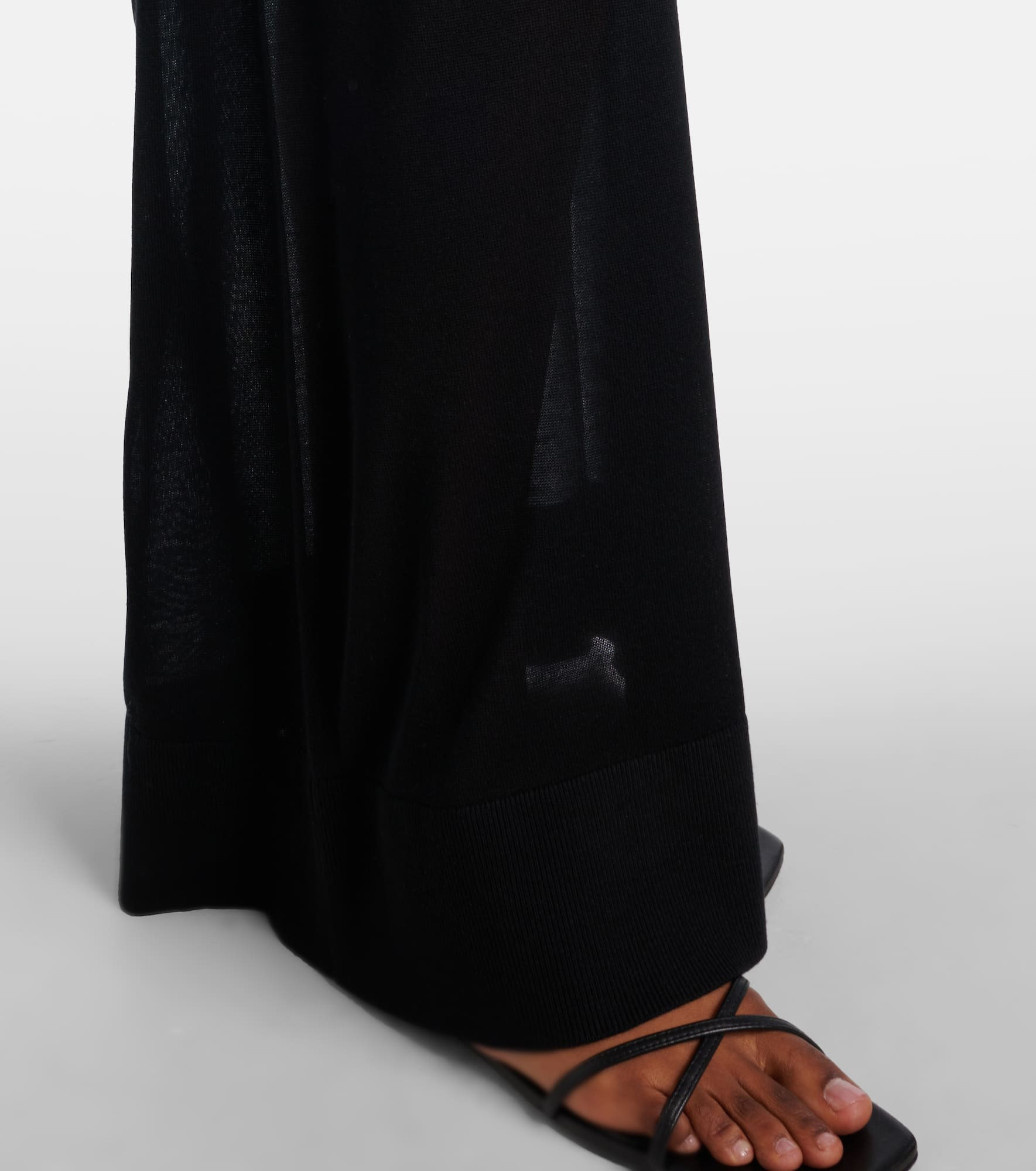 Knitted maxi dress - 6