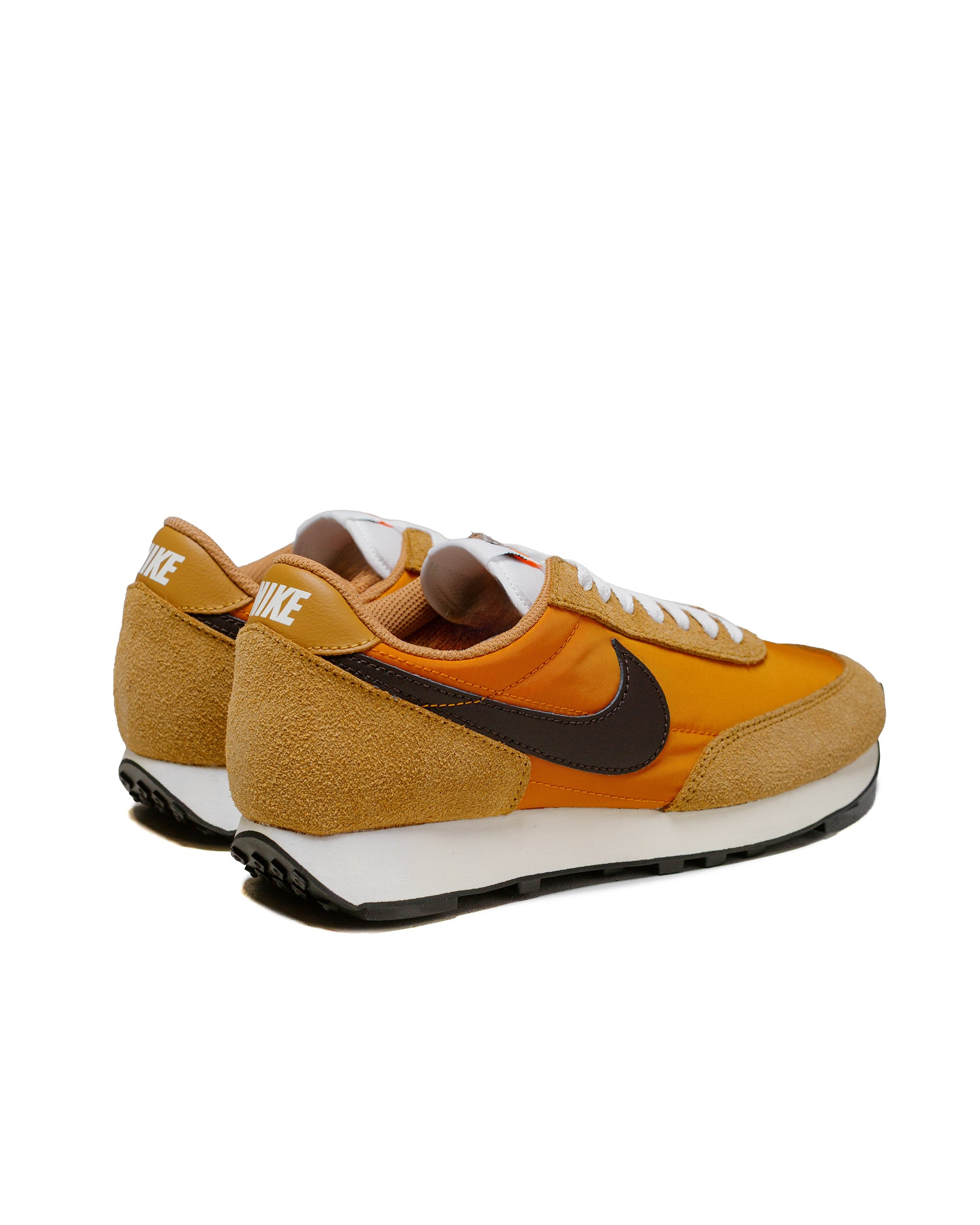 Daybreak SP Flax/Velvet Brown-Monarch - 3