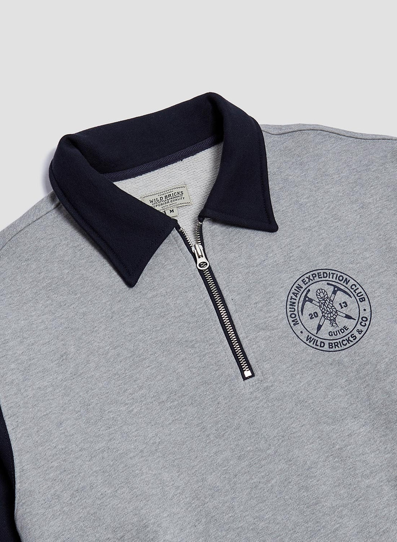 Nigel Cabourn Wild Bricks Mec Half Zip Pullover in Grey/Navy outlook