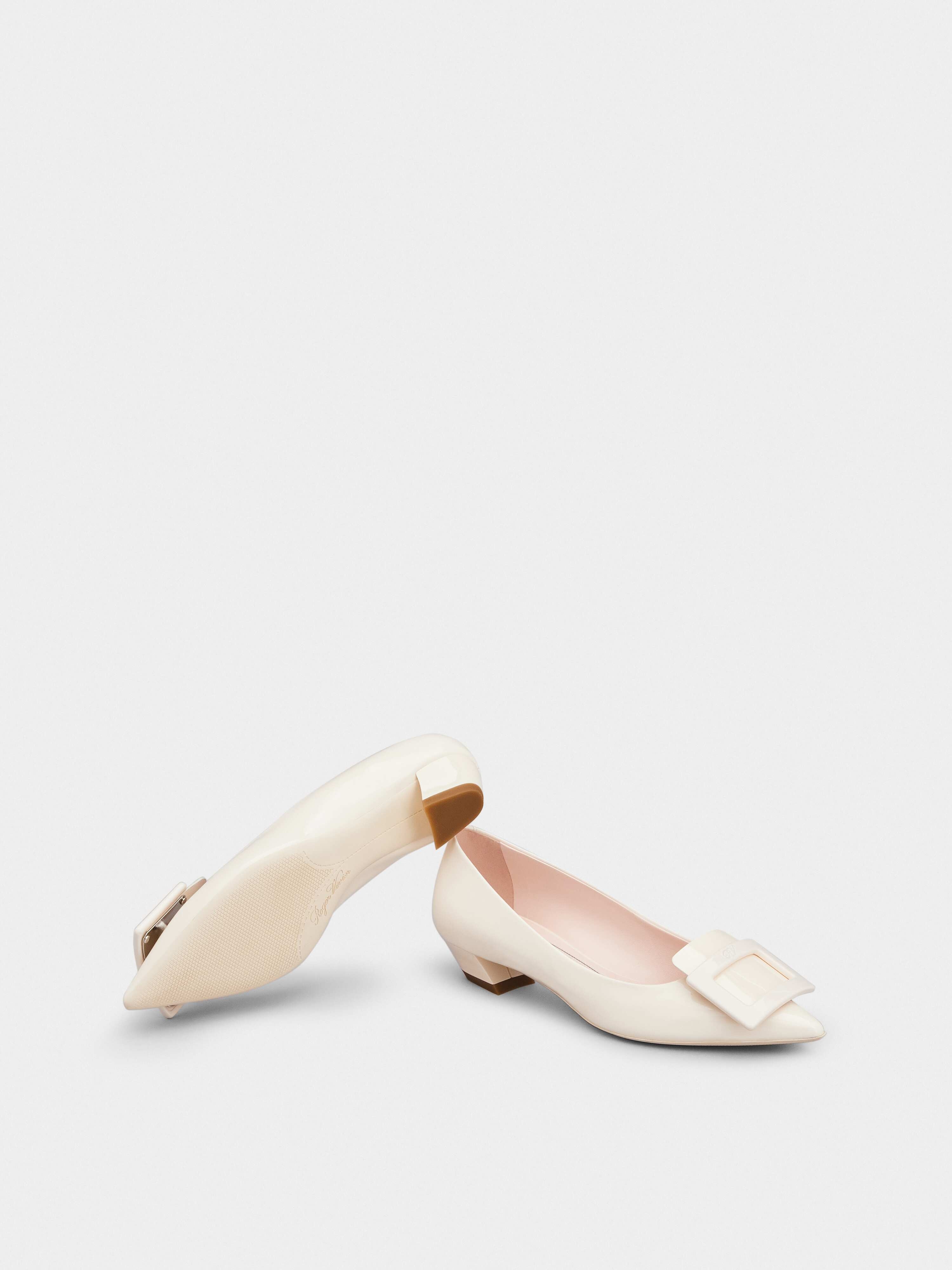 Gommettine Lacquered Buckle Ballerinas in Patent Leather - 6