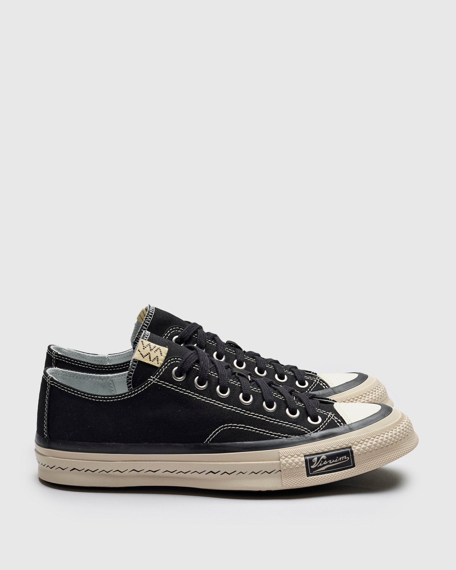 Skagway Lo in Black - 3
