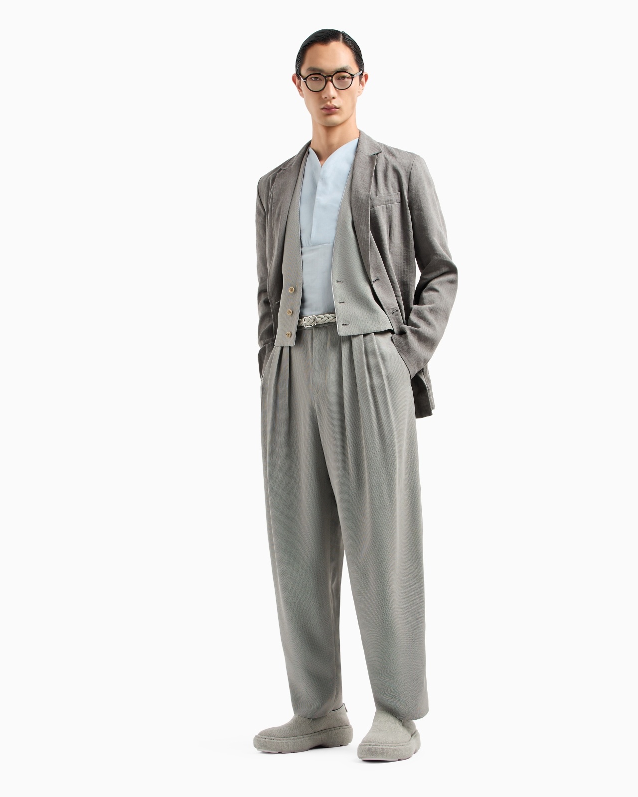 DOUBLE-PLEAT TROUSERS IN A MICRO-TEXTURED VISCOSE BLEND - 2