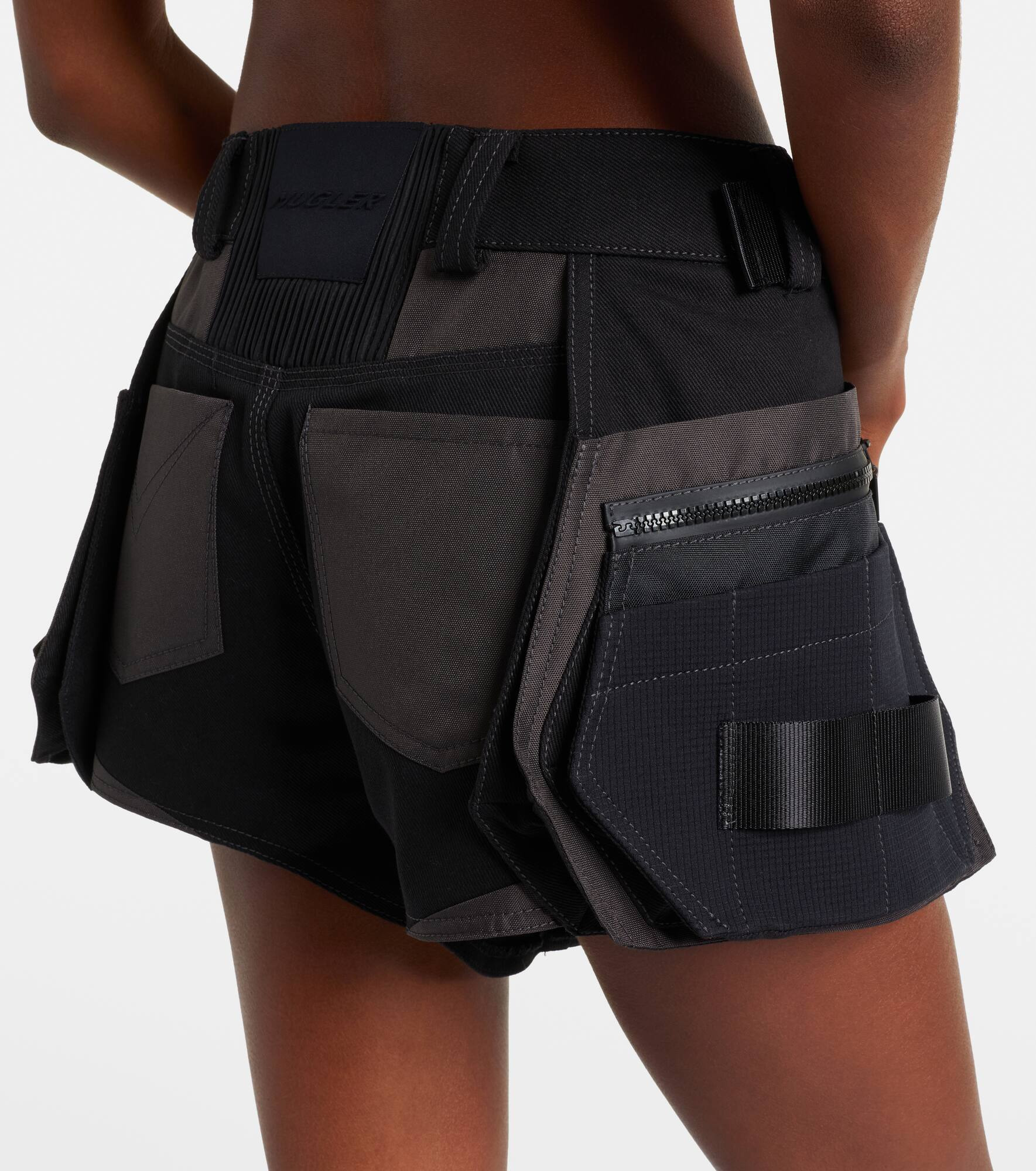 Belted low-rise cotton cargo shorts - 5