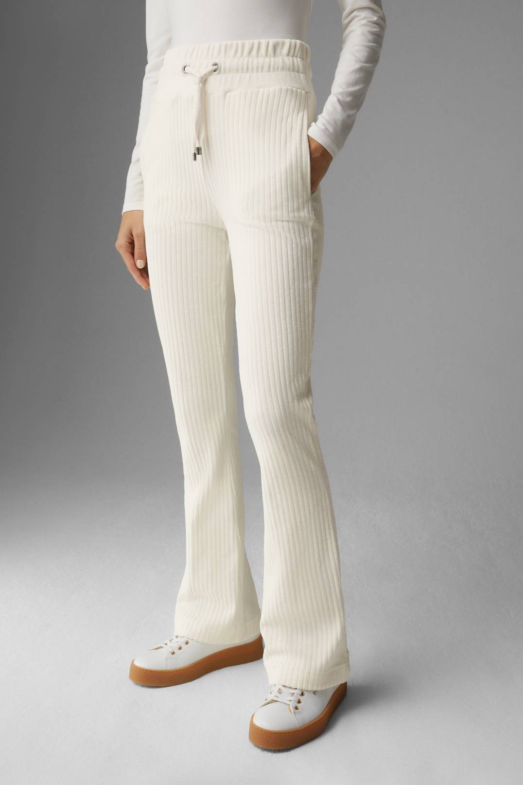 VIKA VELVET JOGGING TROUSERS IN OFF-WHITE - 2