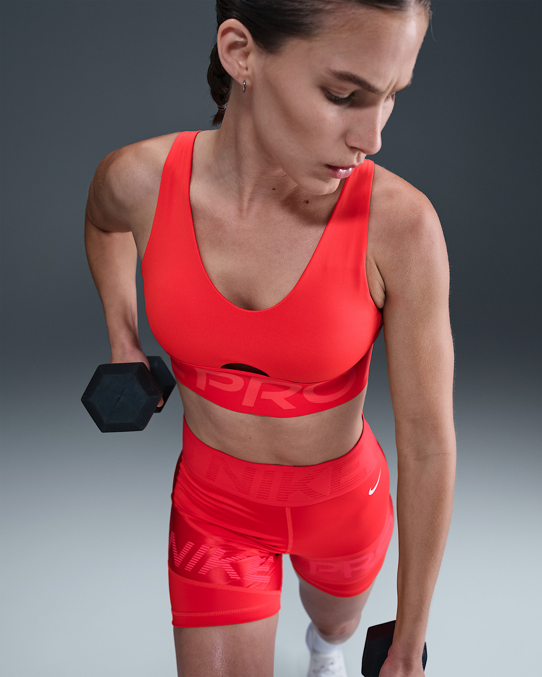 Nike Pro Indy Plunge Women's Medium-Support Padded Sports Bra - 3