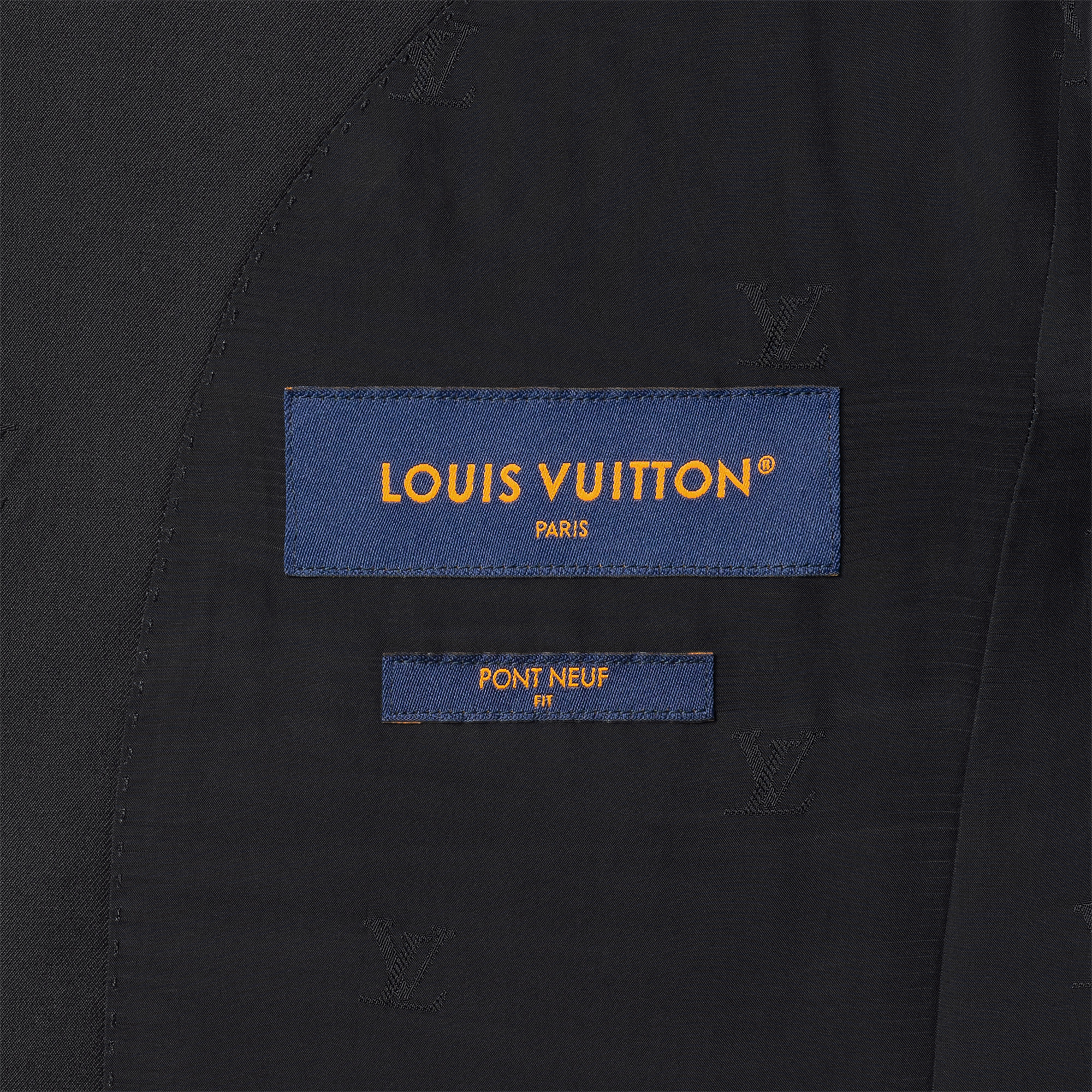 LV Blason Pont Neuf Suit - 9