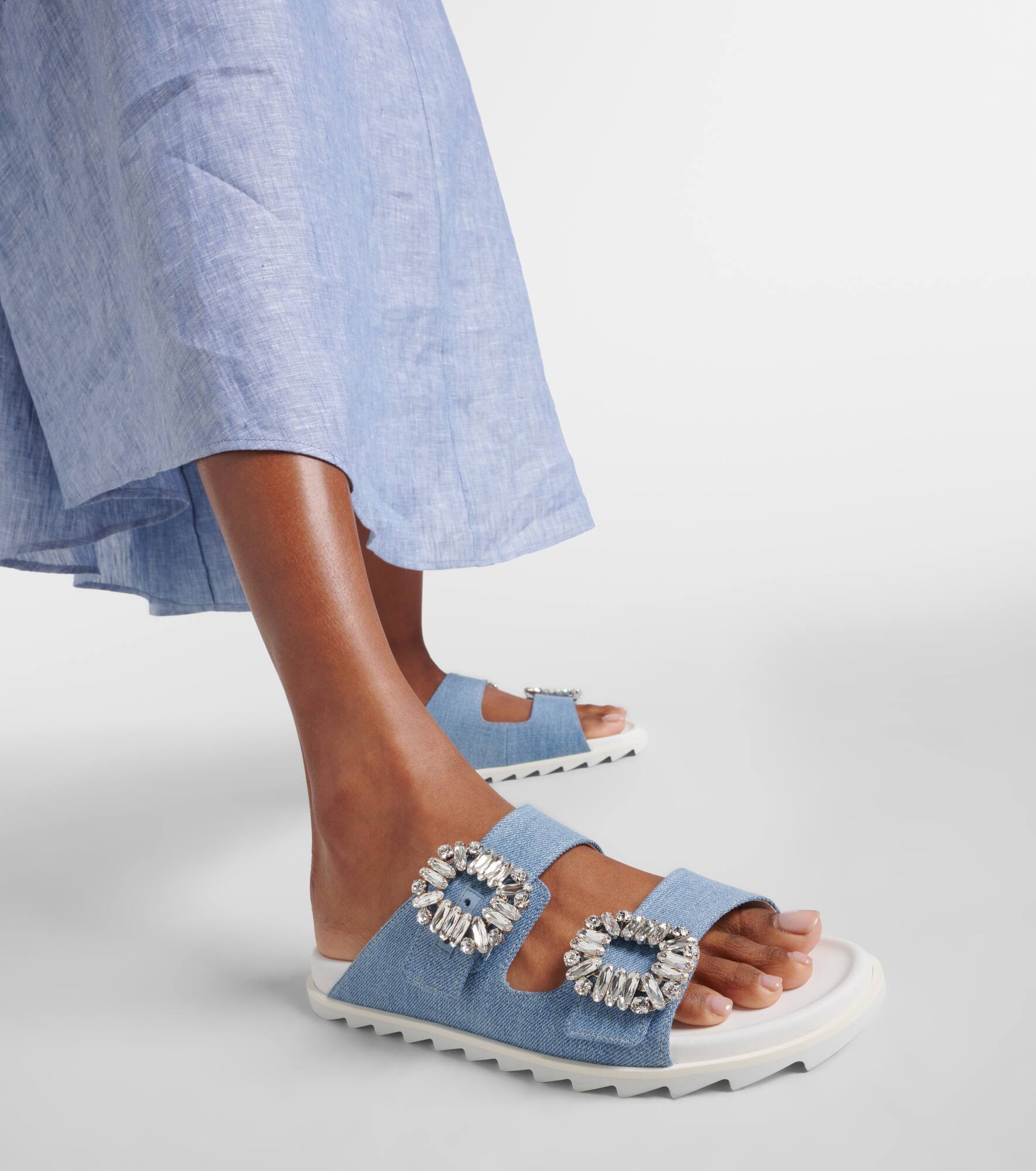 Slidy Viv' embellished denim sandals - 4