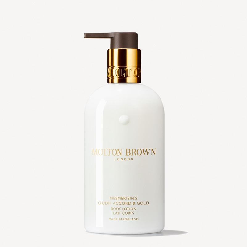 Mesmerising Oudh Accord & Gold Body Wash & Lotion Gift Set 3