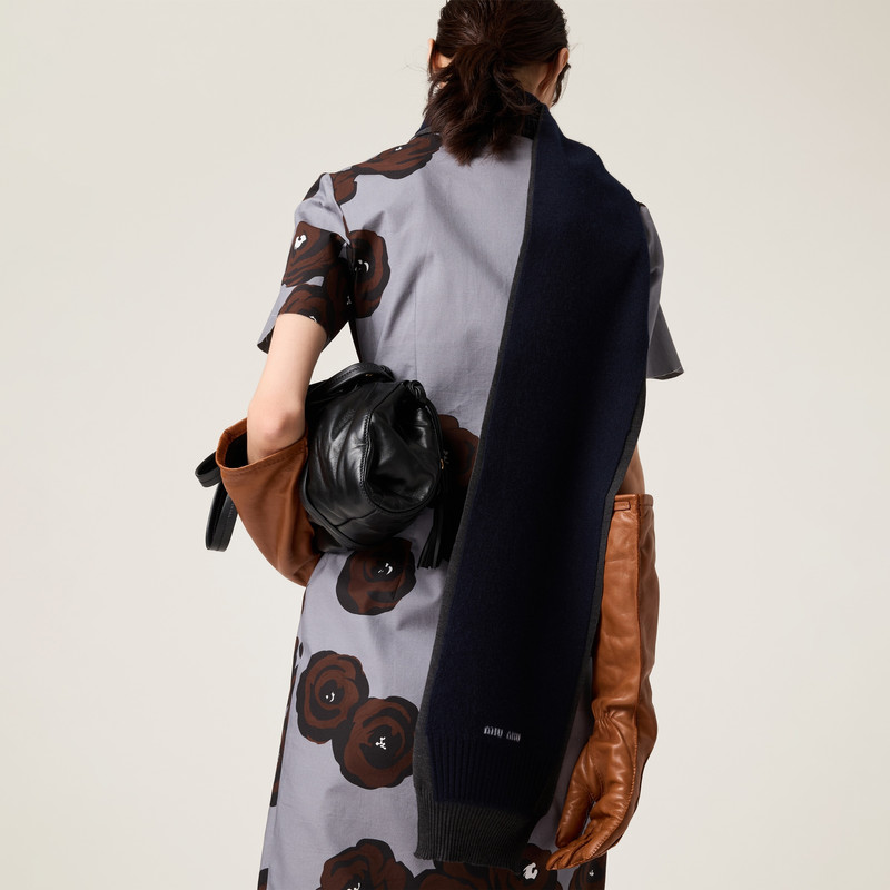 Cashmere and silk scarf 4