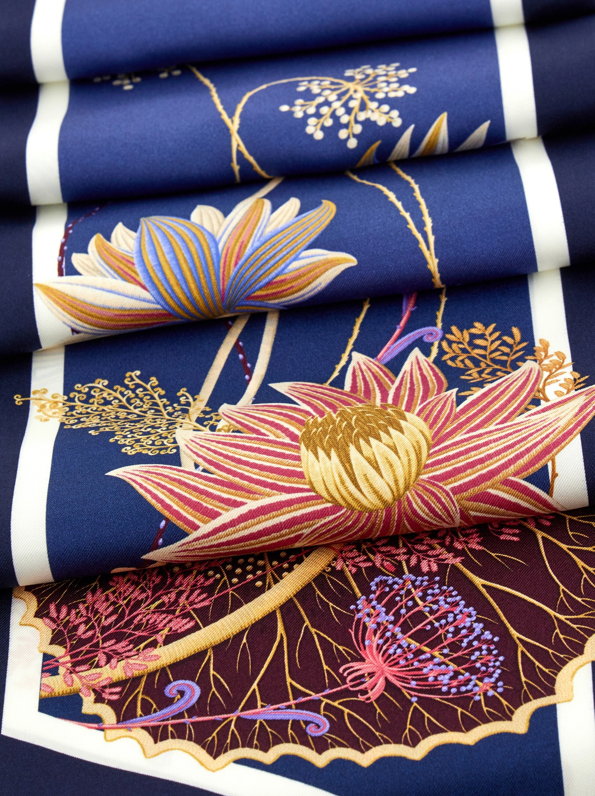 Water lily print silk bandeau - 2