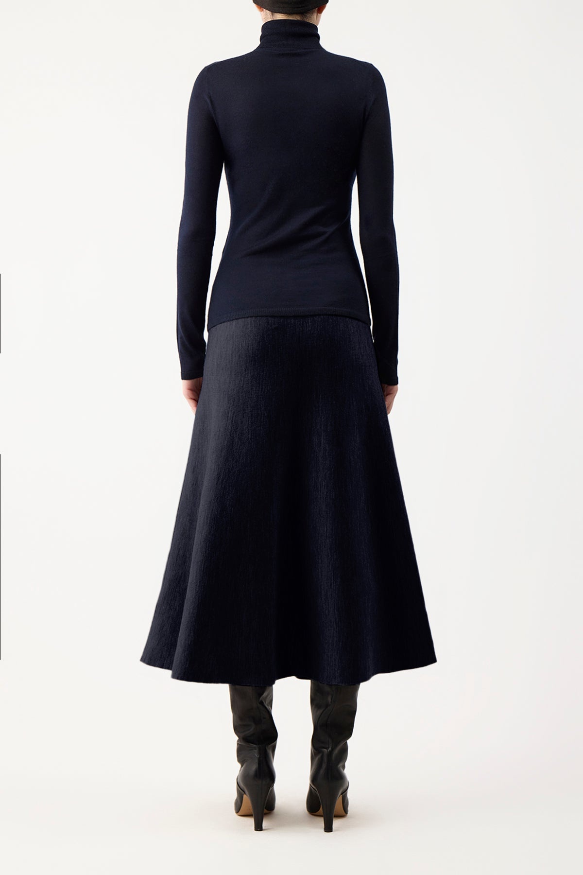 May Turtleneck in Dark Navy Cashmere Wool - 4