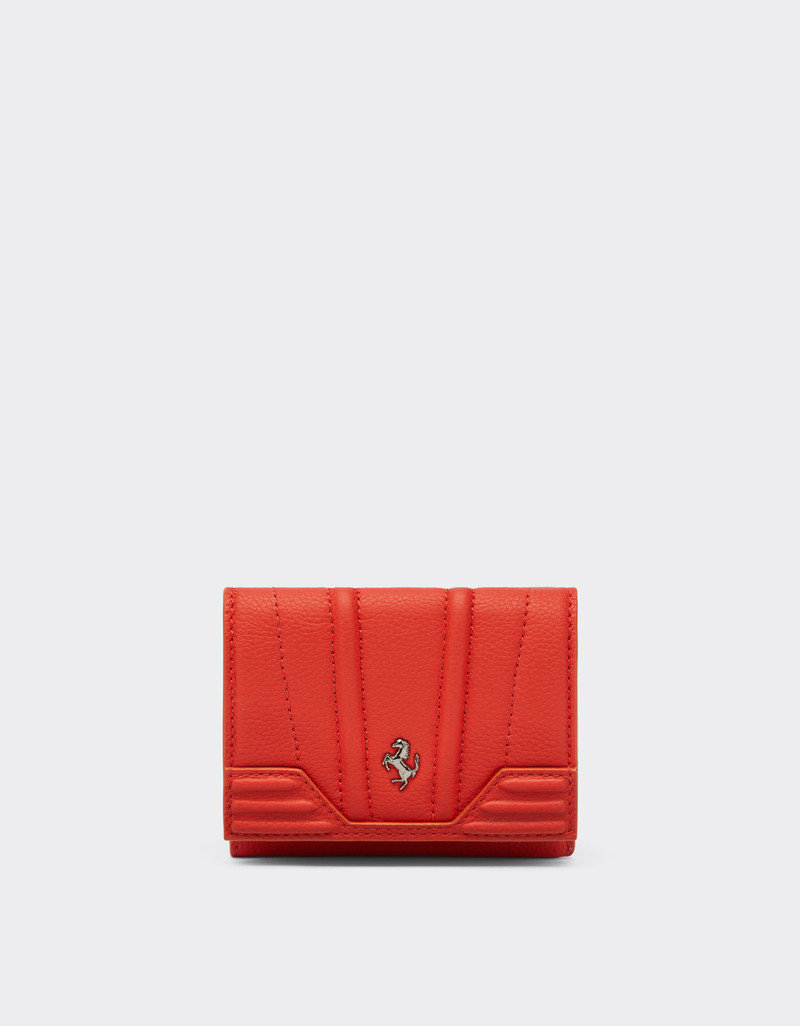 Tri-fold wallet in textured leather 1