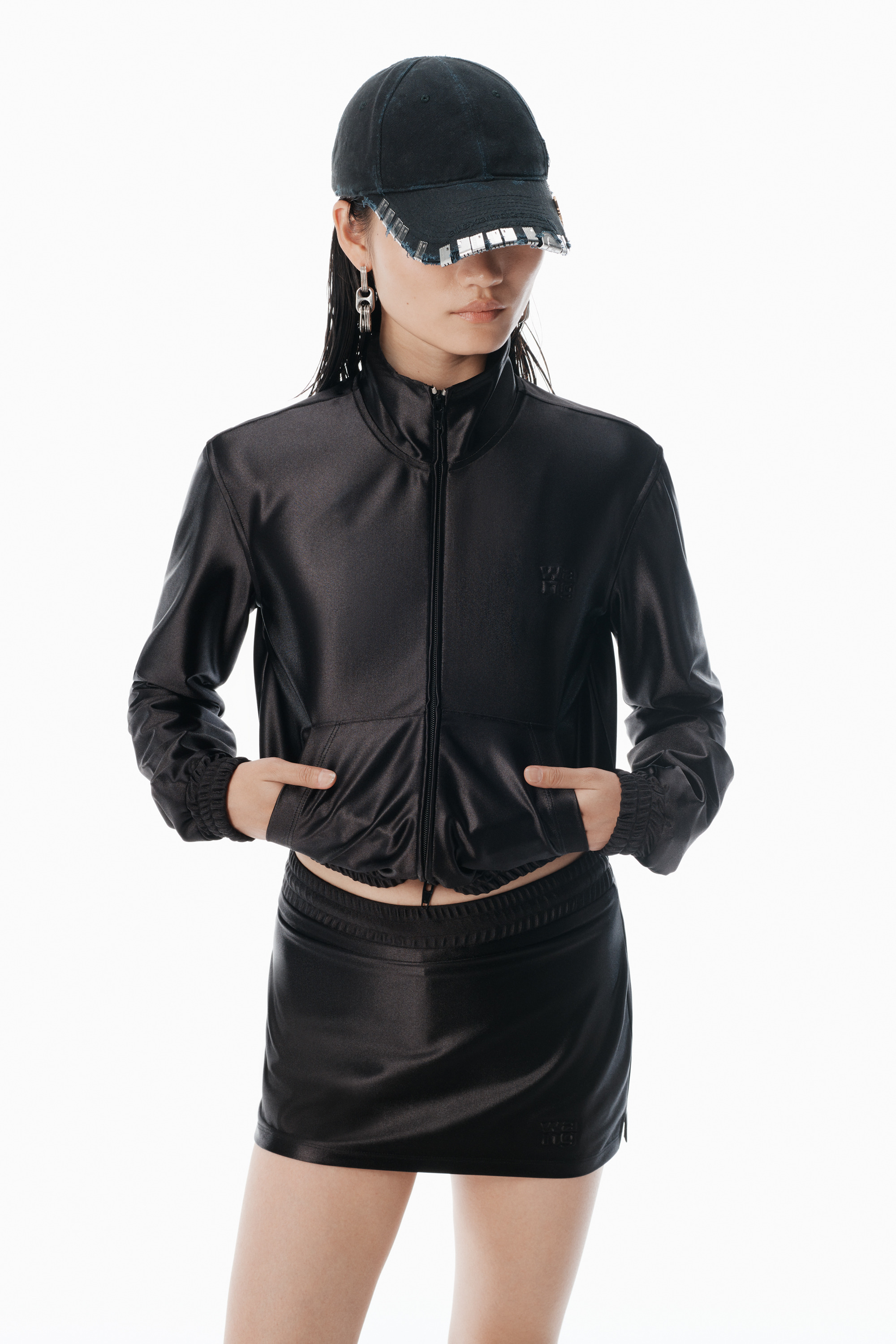 black shrunken zip-up jacket - 3