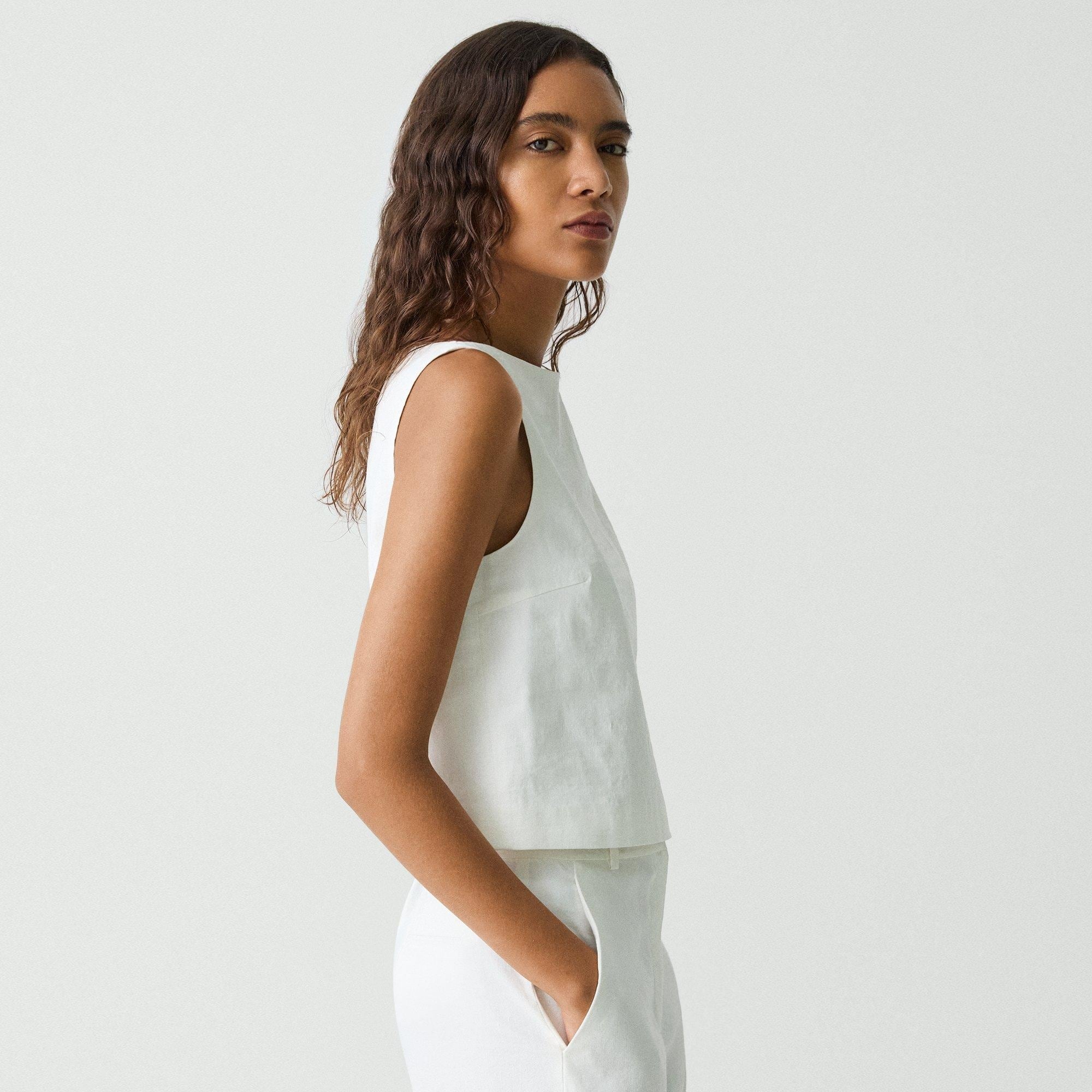 Sleeveless Boatneck Top in Good Linen - 3