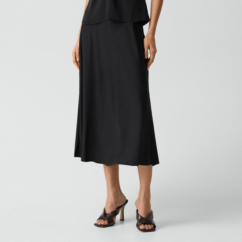 Fluid Pull-On Skirt in Washed Twill 5